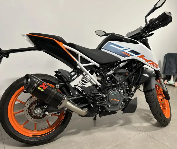 KTM 125 DUKE - foto 3