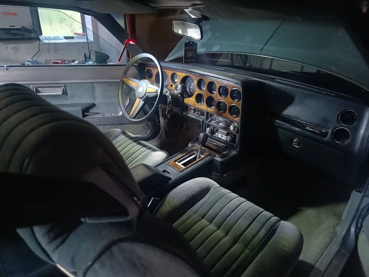 Pontiac Grand-Prix LJ, foto 7