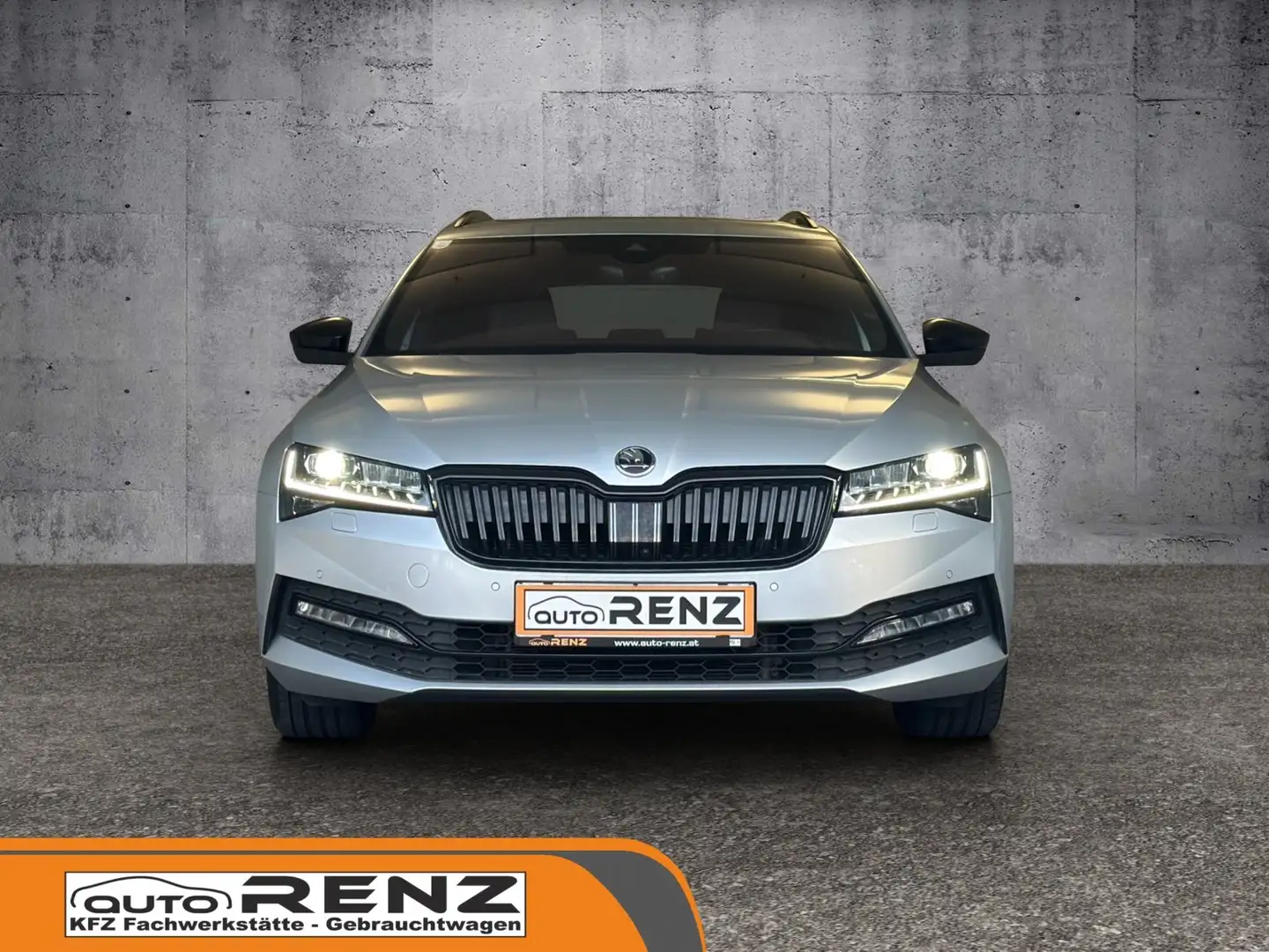 Skoda Superb Sportline 4x4 Silber - 2