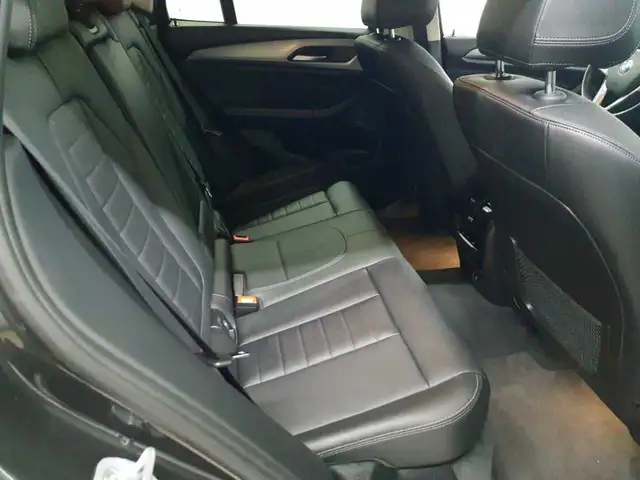 BMW X3 view 15