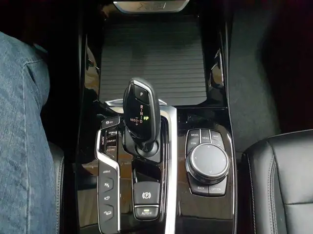 BMW X3 view 10