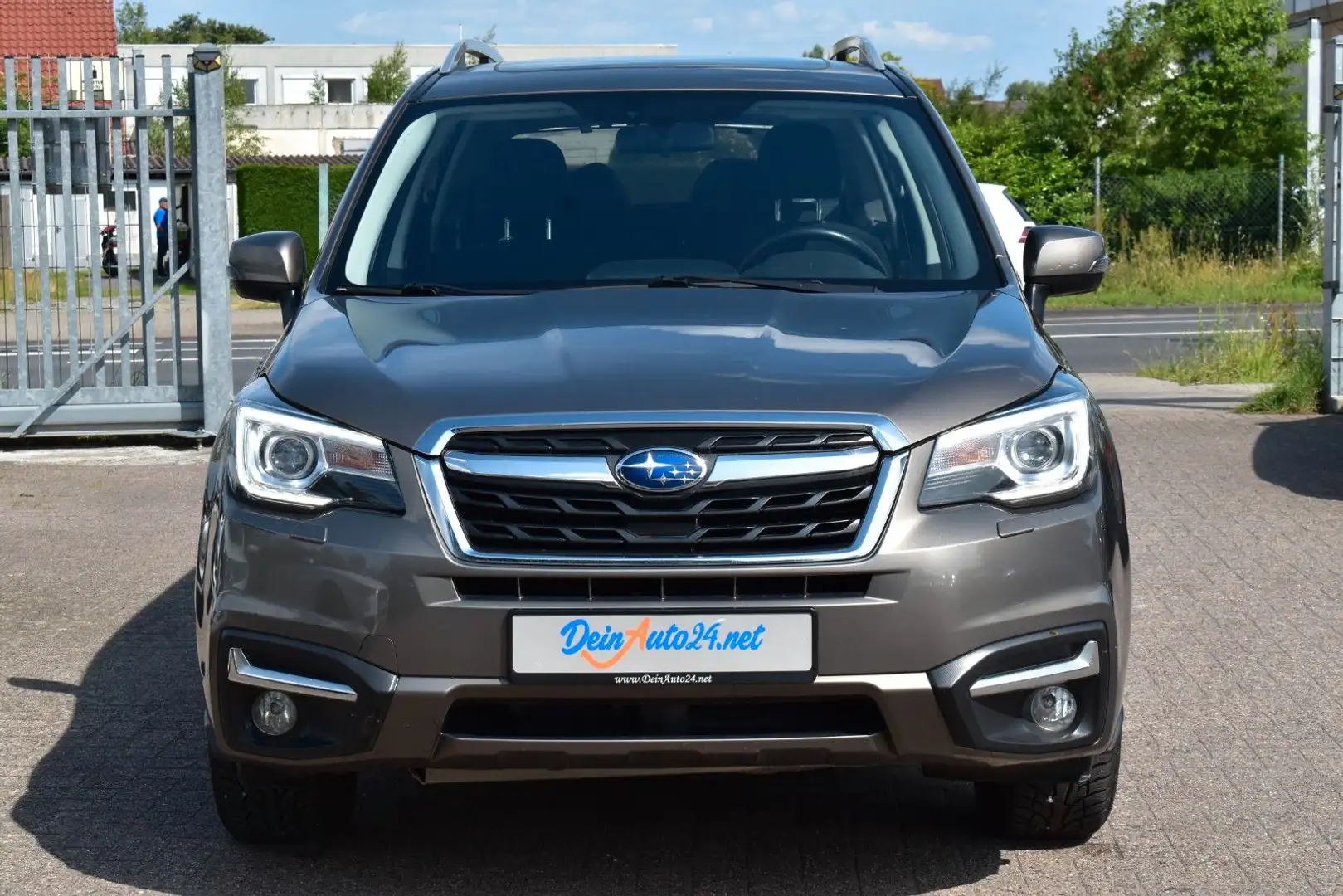 Subaru Forester Exclusive 4x4 2.Hd|LED|Panorama|Kamera Marrón - 2