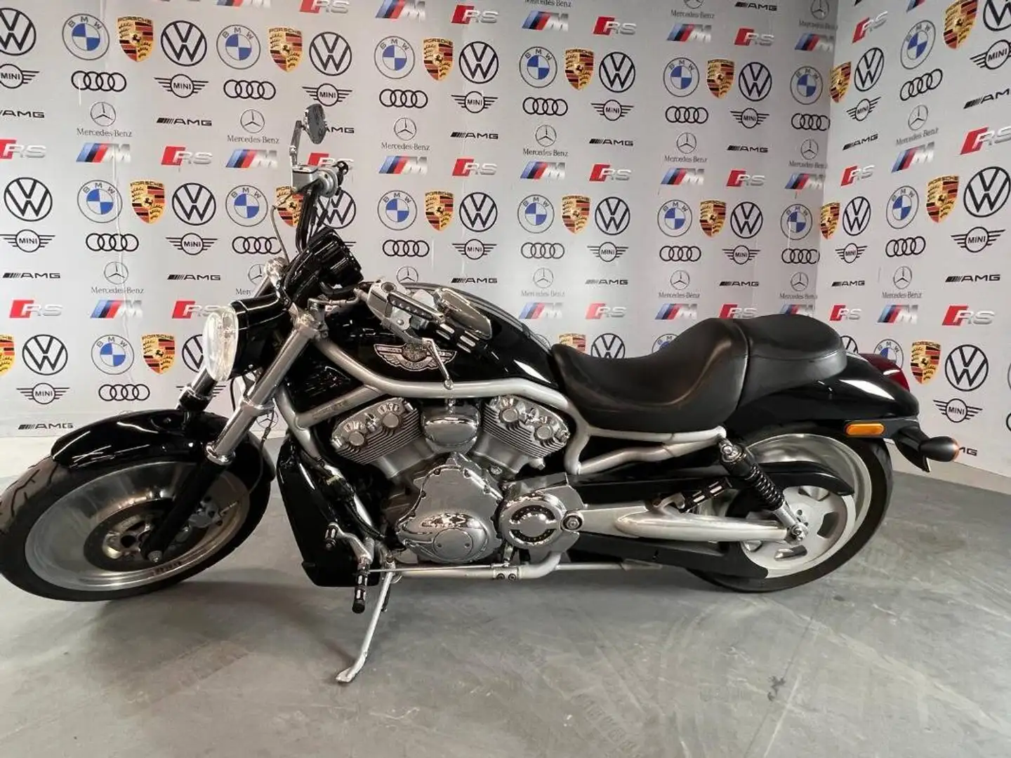 Harley-Davidson V-Rod VRSCA 1130 Fekete - 1
