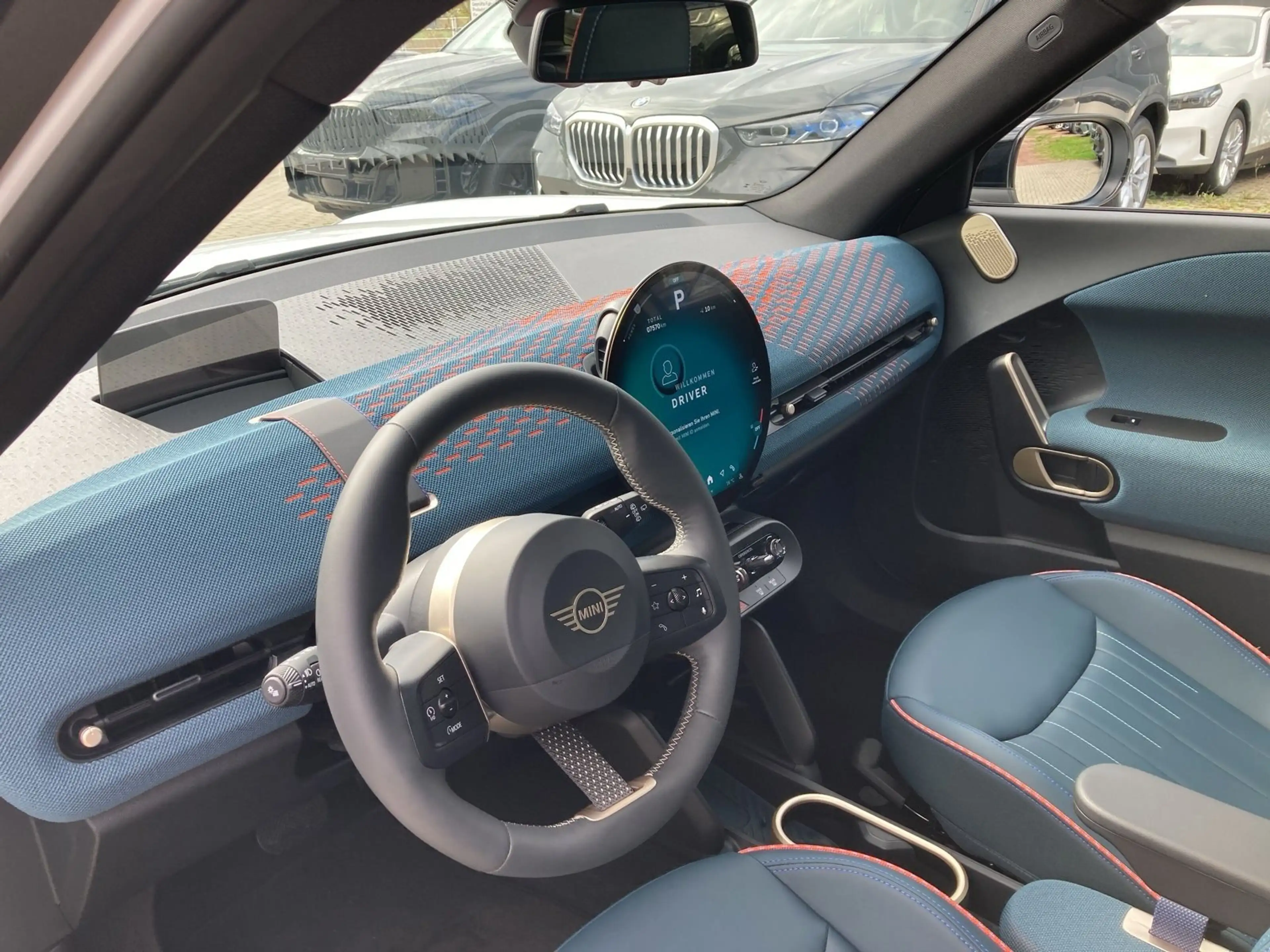 MINI Aceman SE HeadUp Pano Navi HK HiFi PA+ DA JCW — photo 8