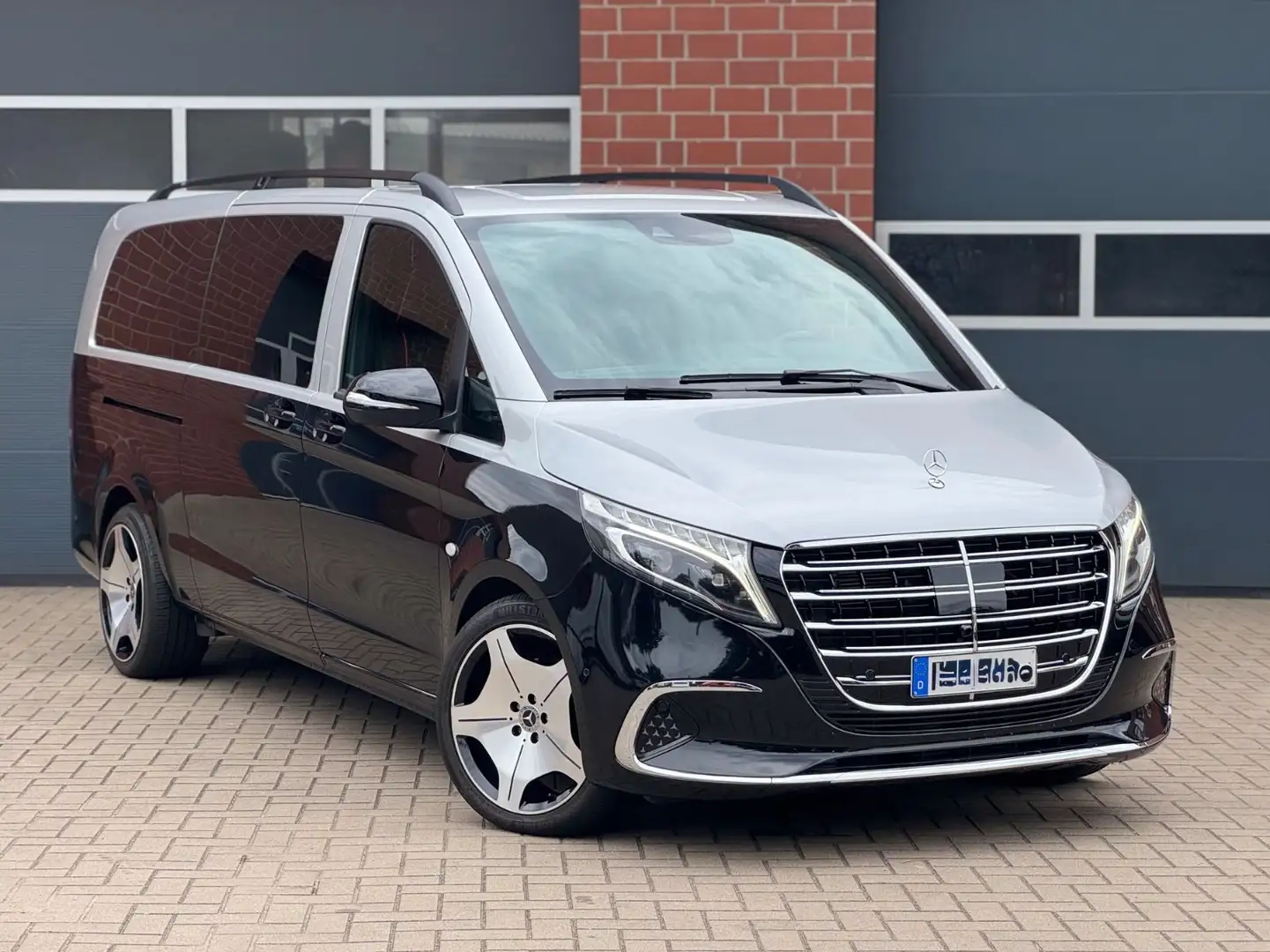 Mercedes-Benz Vito Tourer 119 CDI *LUXUS VIP UMBAU* extralang Silber - 2