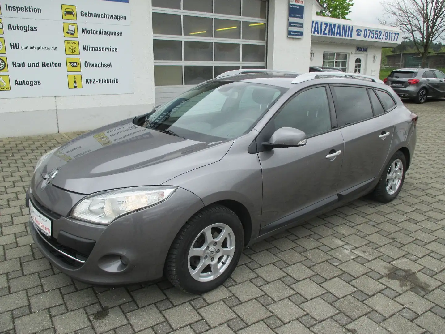 Renault Megane III Grandtour Autom. Dynamique Grau - 2