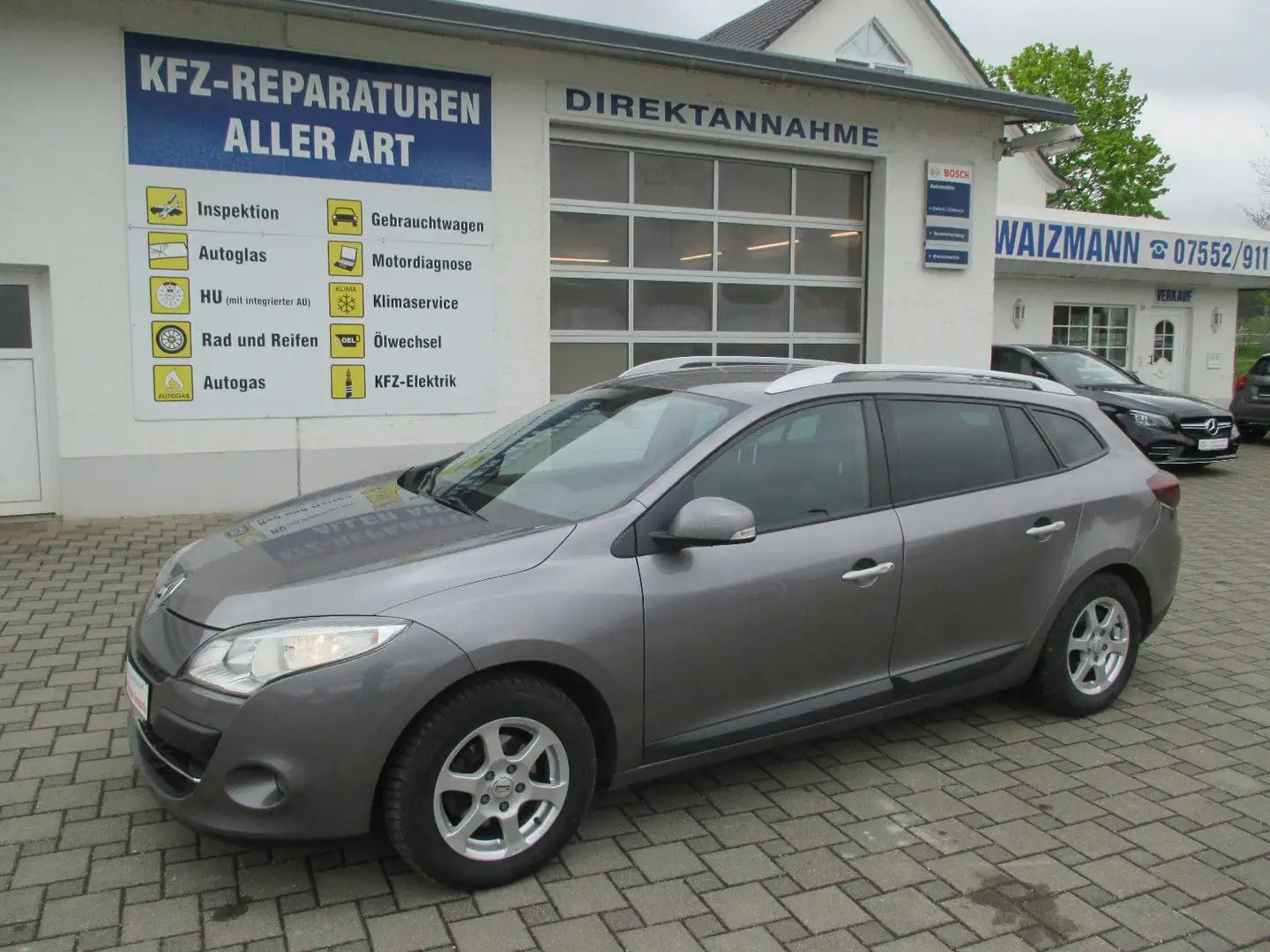 Renault Megane III Grandtour Autom. Dynamique Grau - 1