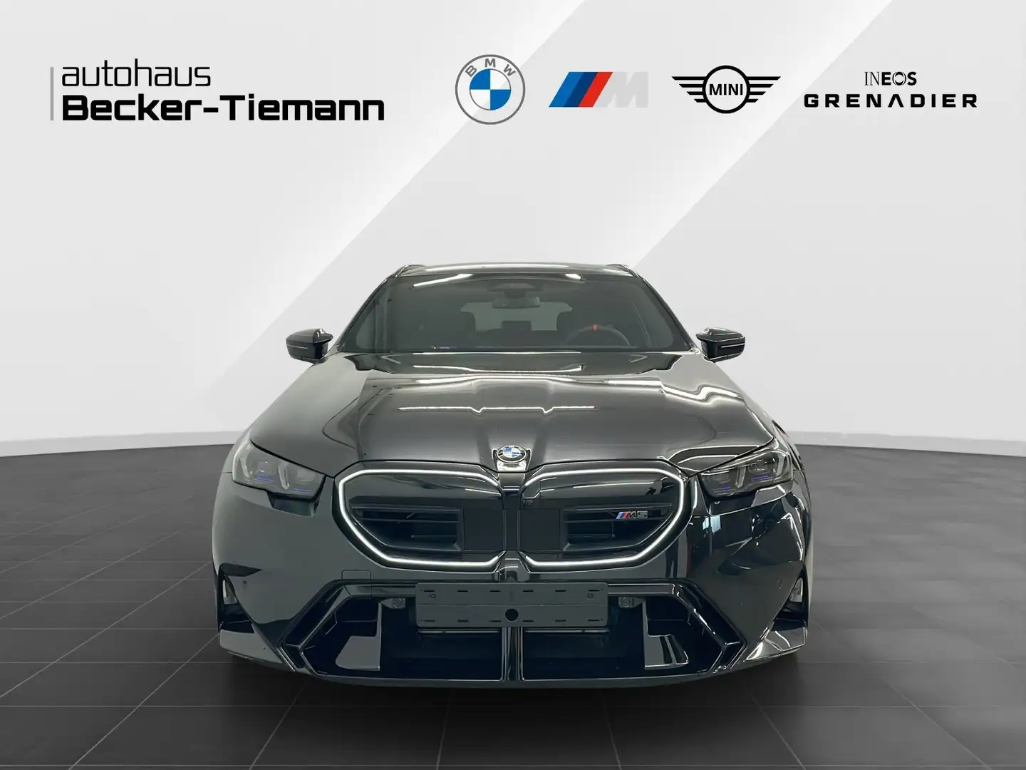 BMW M5 Touring - UPE 156.130,-€ #exclusive Nero - 2