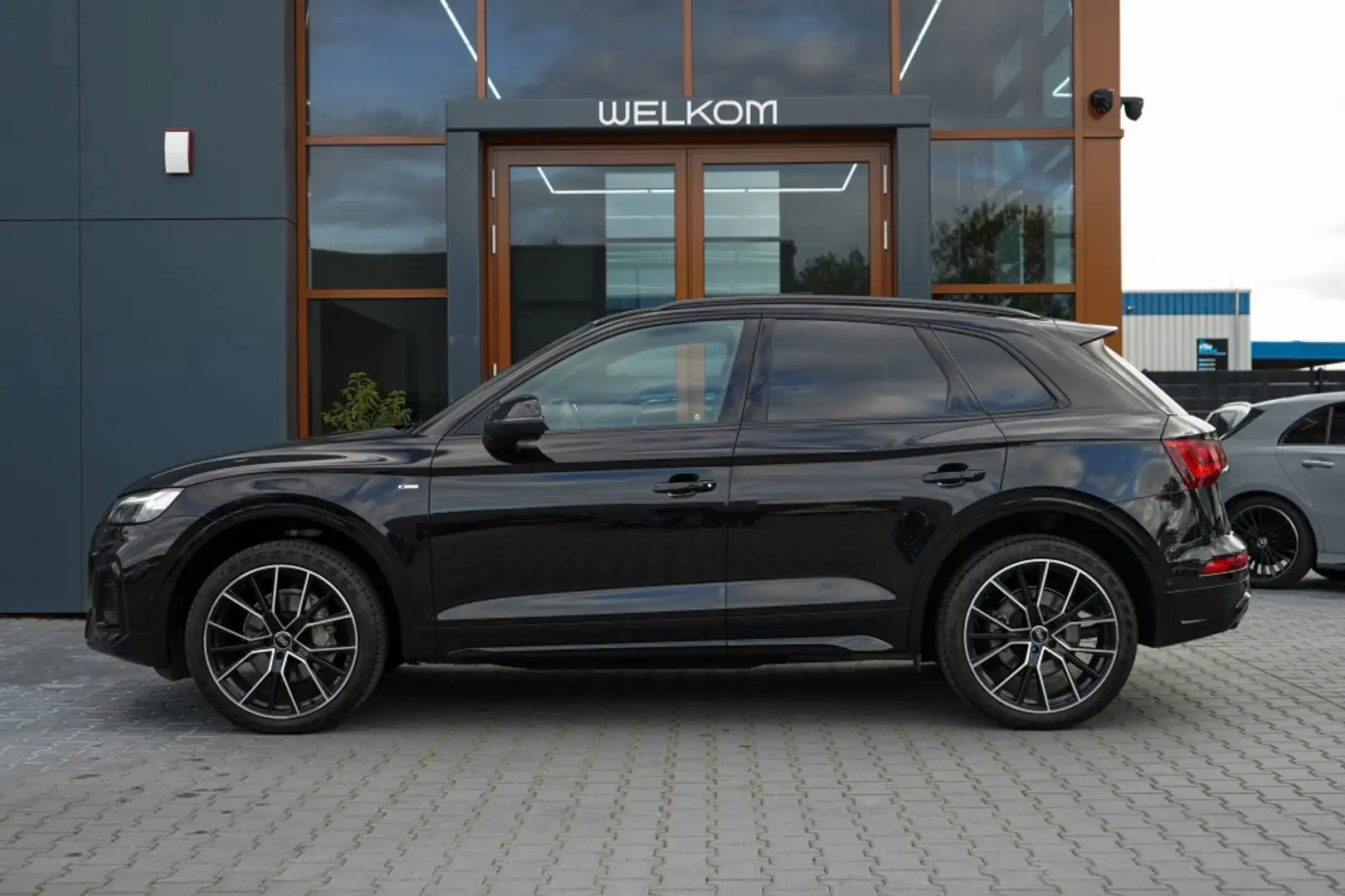 Audi Q5 40 TFSI S edition | Pano | Matrix | B&O | Quattro Zwart - 2