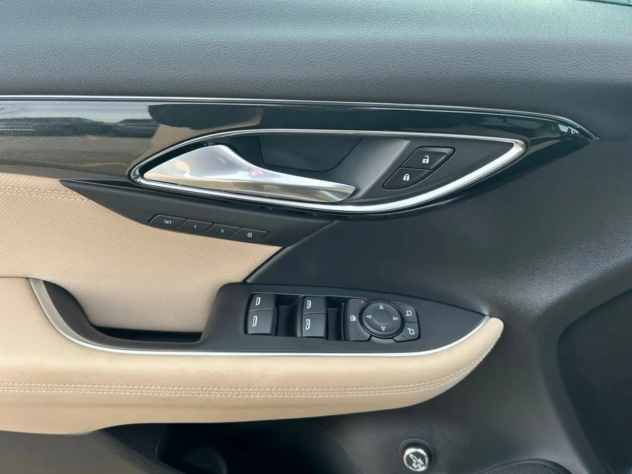 Buick Envision снимка Buick Envision
