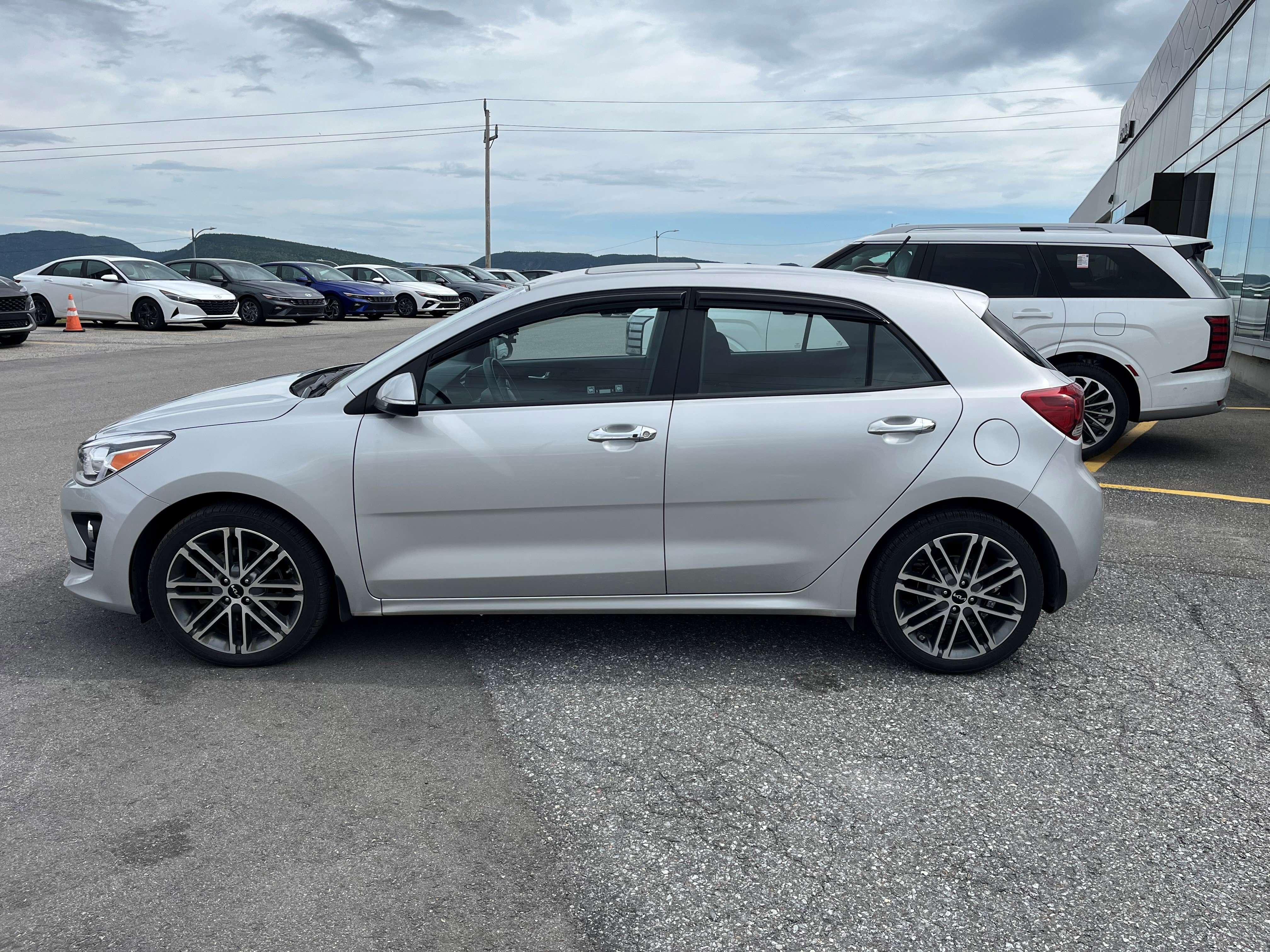 2023 Kia Rio Hatchback 5-Door