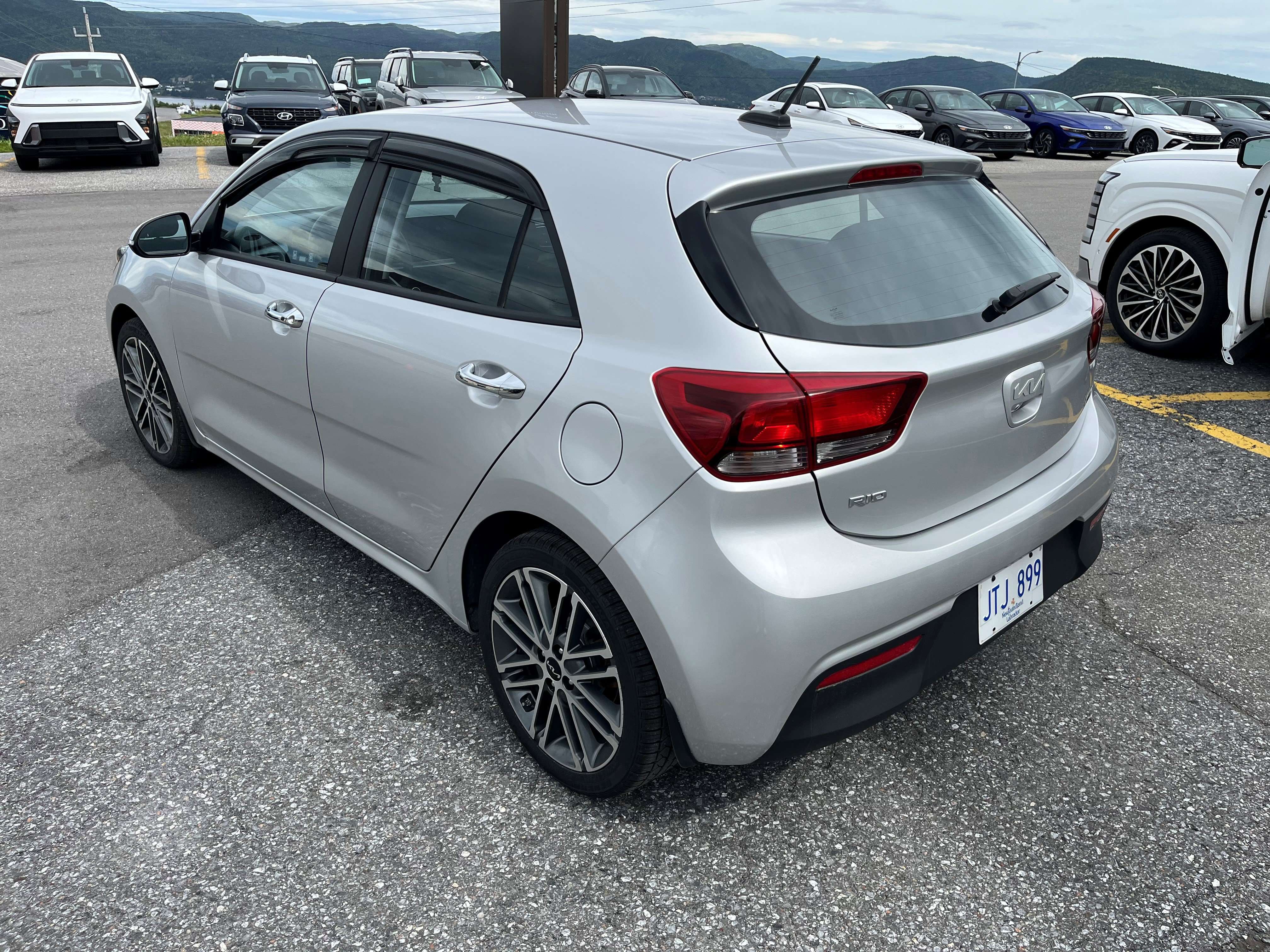 2023 Kia Rio Hatchback 5-Door
