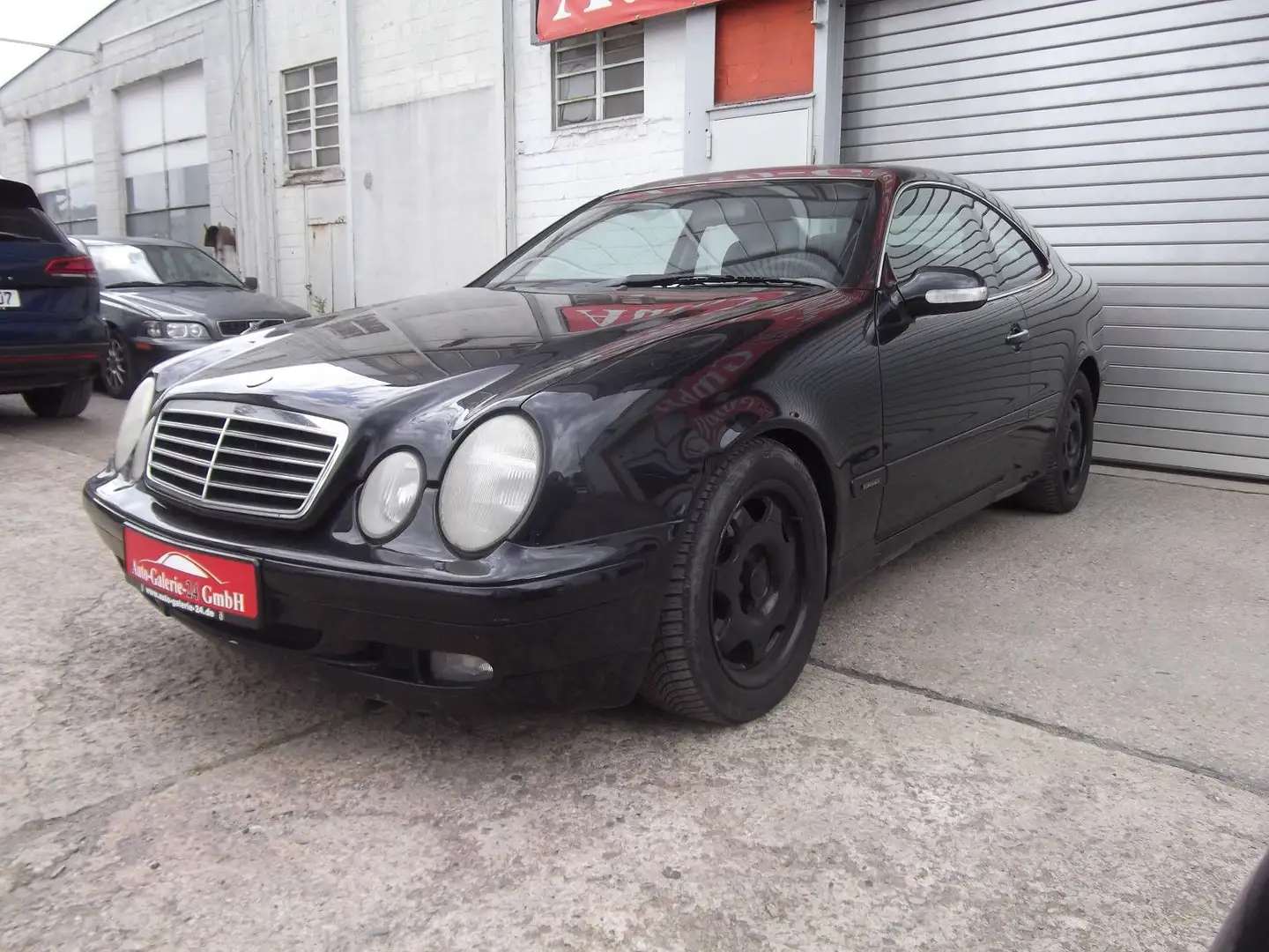 Mercedes-Benz CLK 200 ELEGANCE Fekete - 2