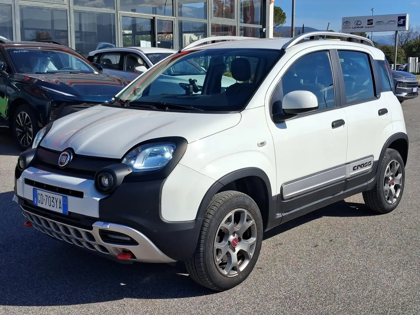 Fiat Panda Panda 0.9 t.air t. Cross 4x4 s Weiß - 2