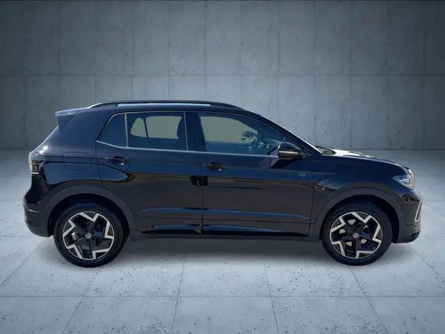 Volkswagen T-Cross view 7