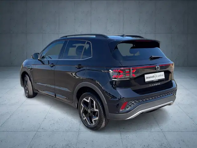 Volkswagen T-Cross view 4
