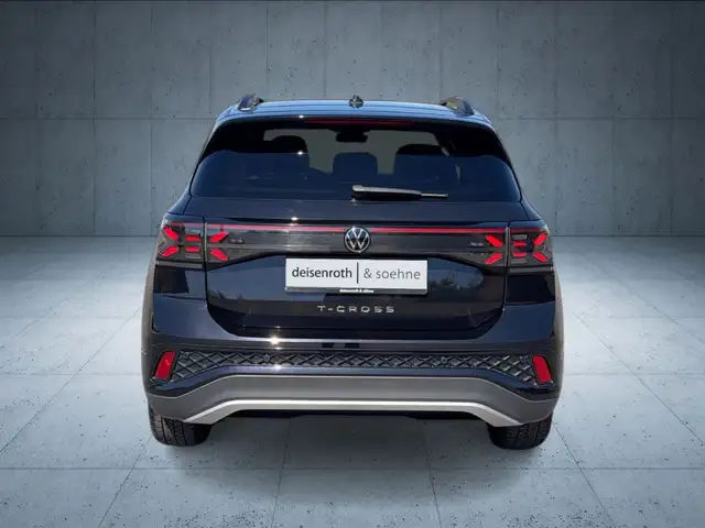 Volkswagen T-Cross view 5