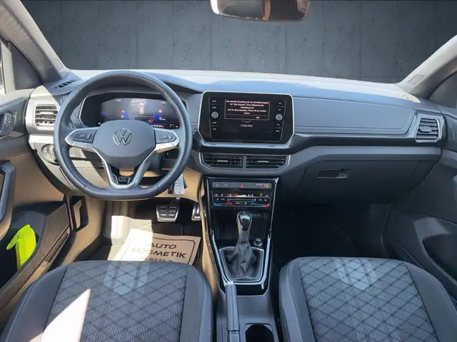 Volkswagen T-Cross view 12