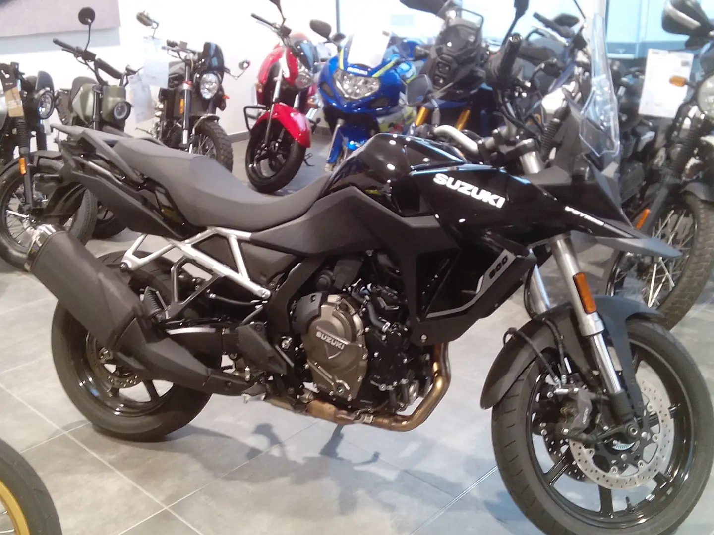 Suzuki V-Strom 800 Vorführer mit erst 105 km Black - 1