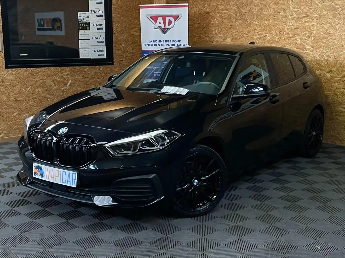 BMW 118 2.0d Full black Zwart - 2