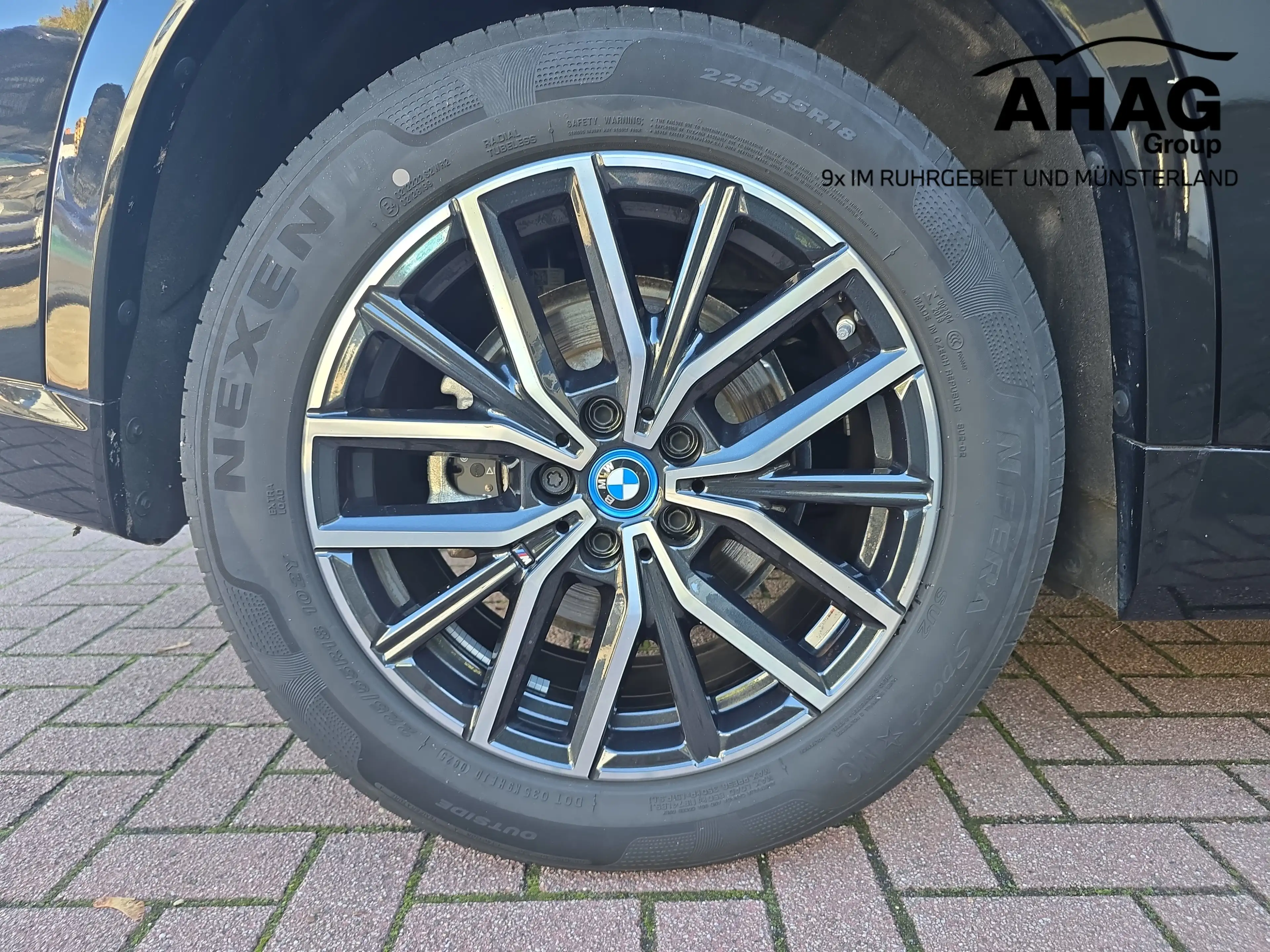 BMW iX1 xDrive30 M Sport AHK 360° ACC Head-Up — photo 15