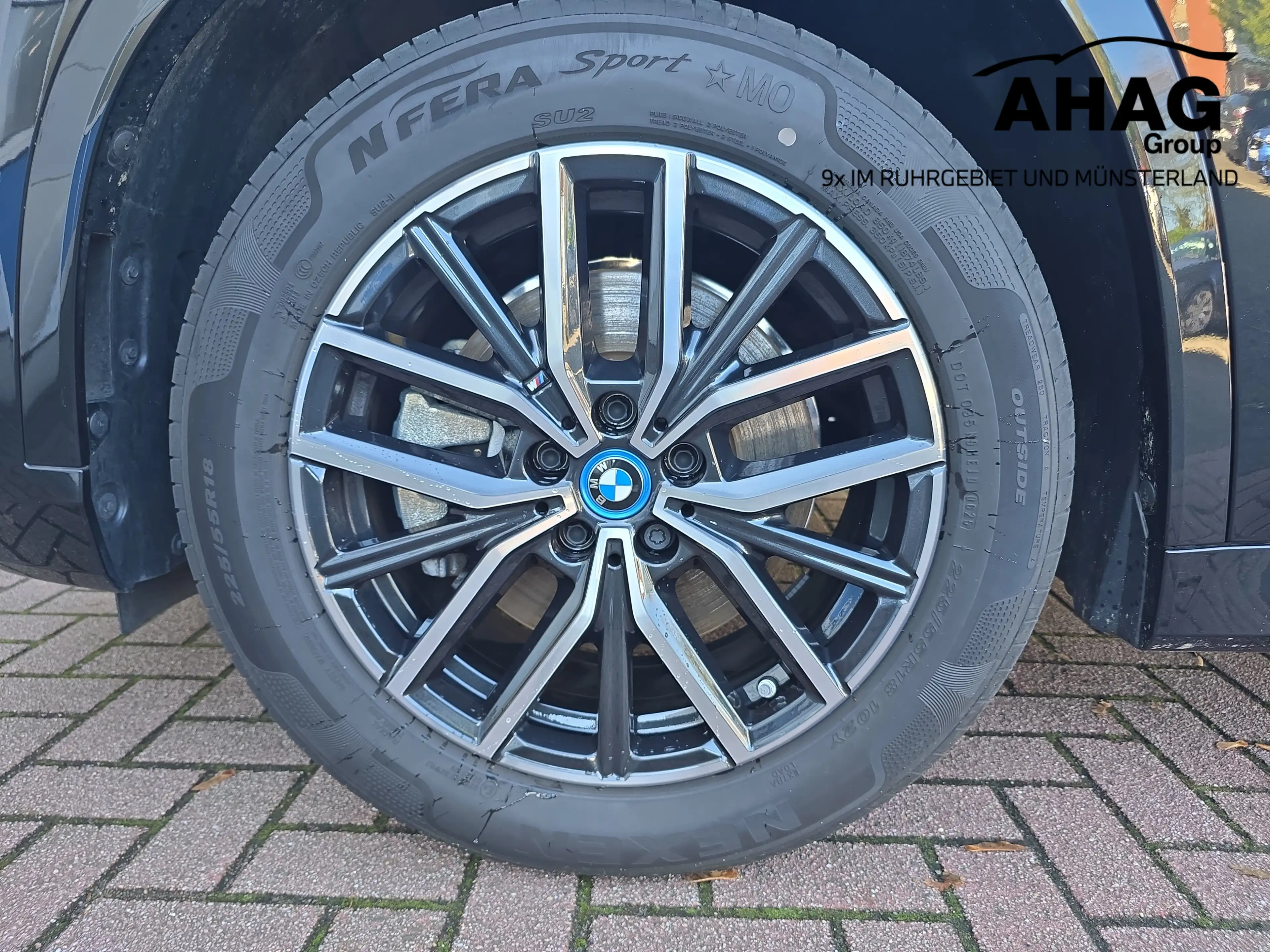BMW iX1 xDrive30 M Sport AHK 360° ACC Head-Up — photo 13