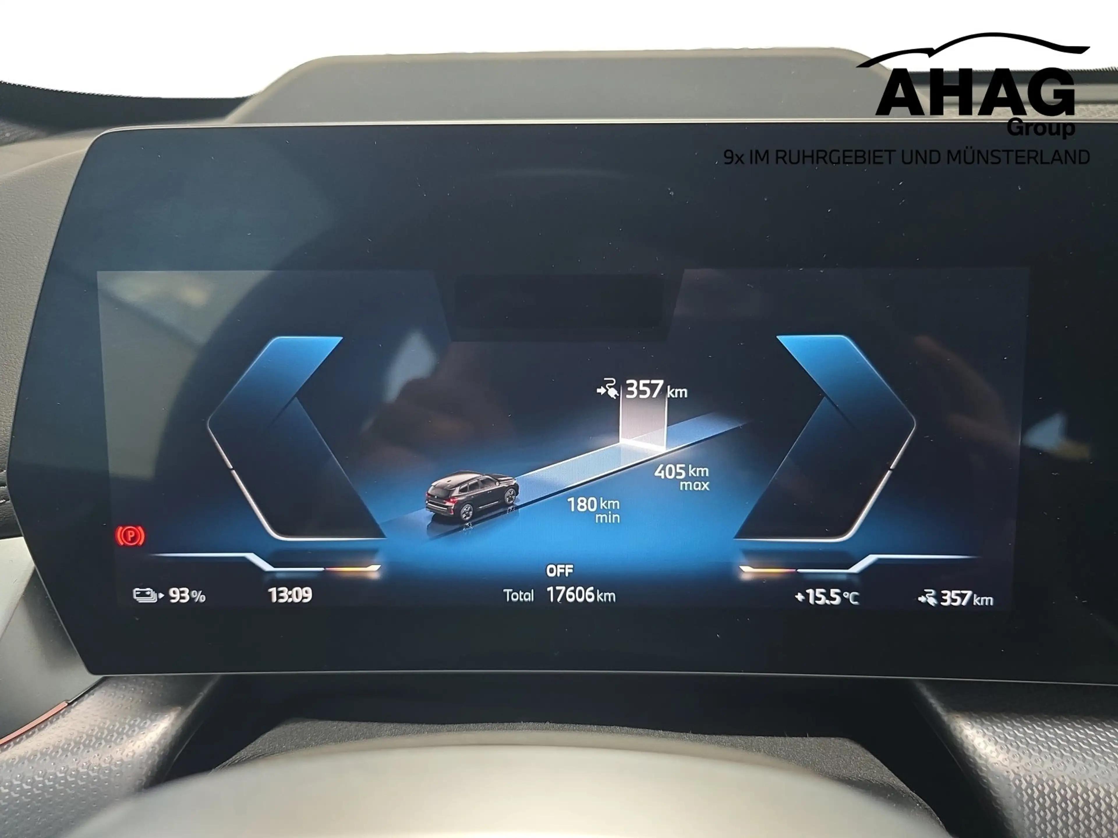 BMW iX1 xDrive30 M Sport AHK 360° ACC Head-Up — photo 11