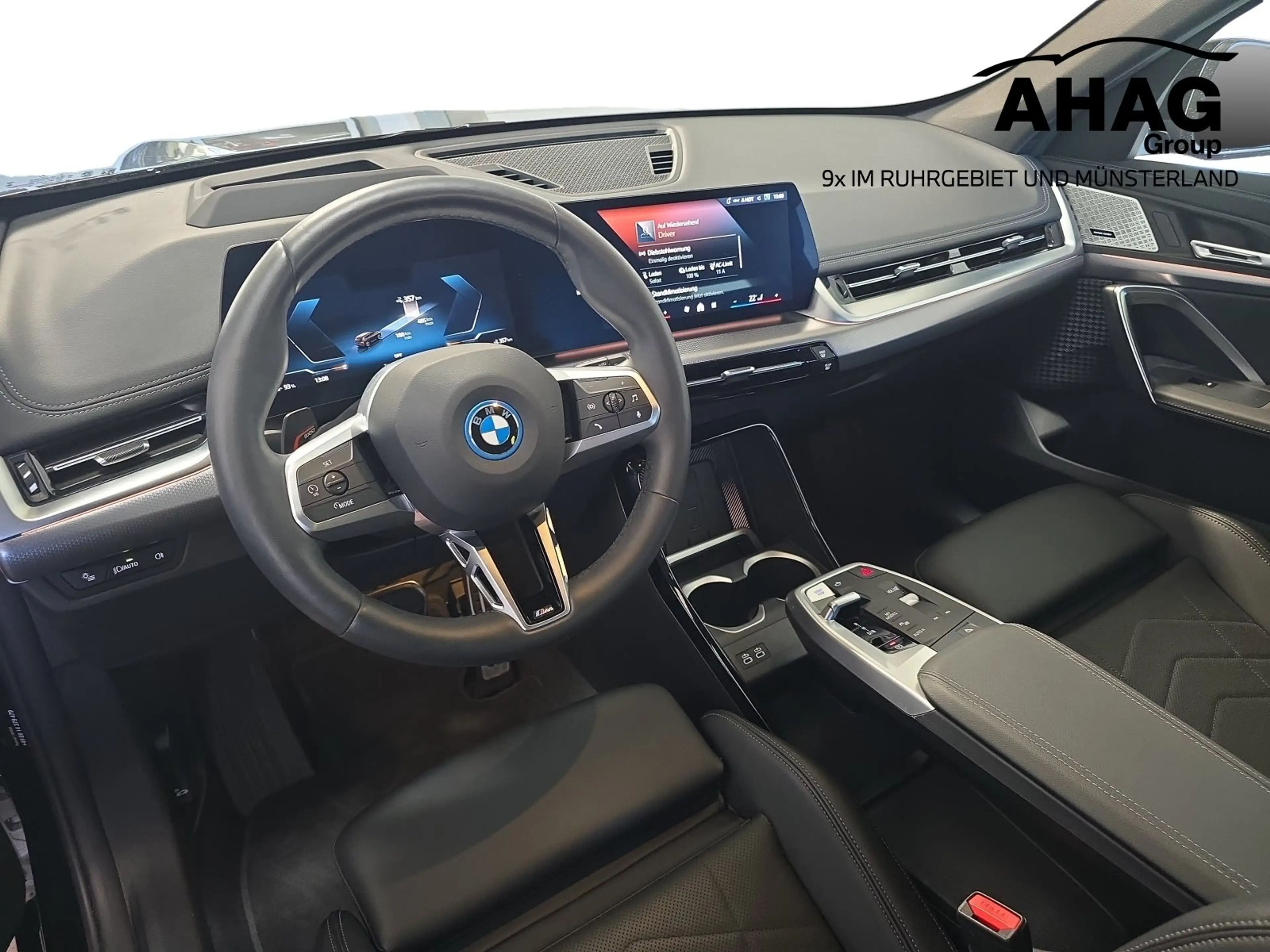 BMW iX1 xDrive30 M Sport AHK 360° ACC Head-Up — photo 8