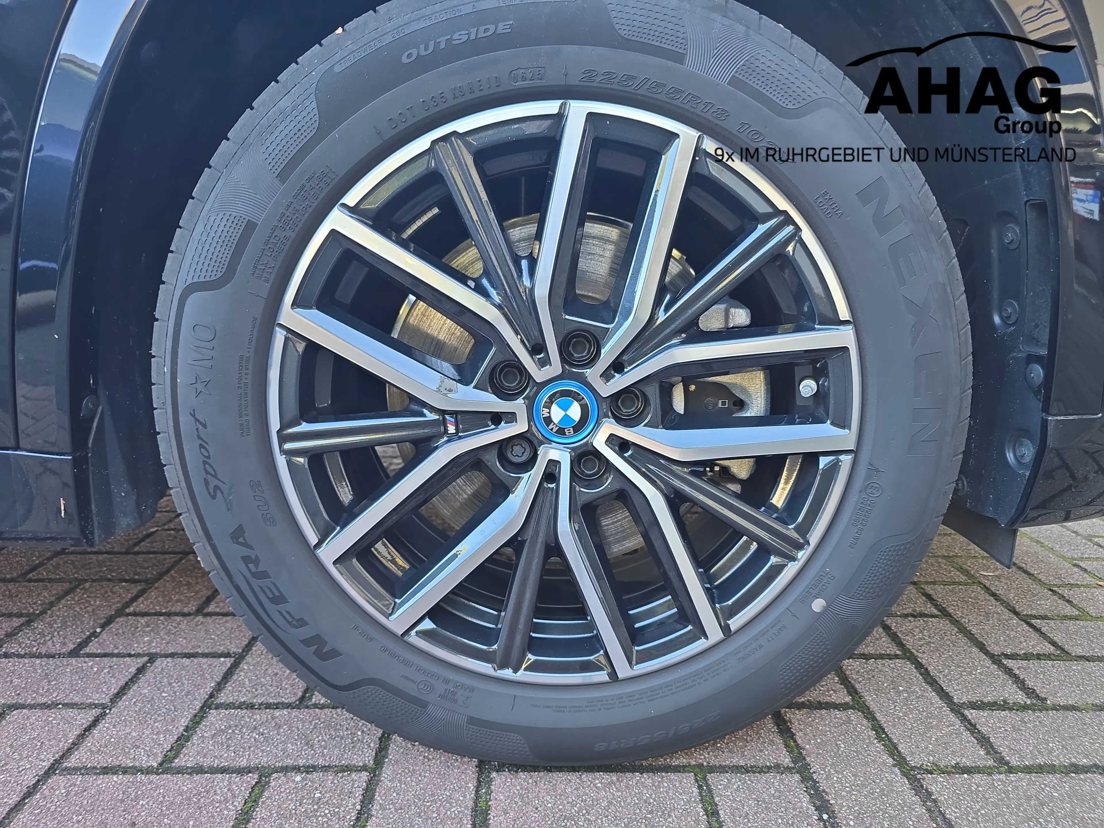 BMW iX1 xDrive30 M Sport AHK 360° ACC Head-Up — photo 14