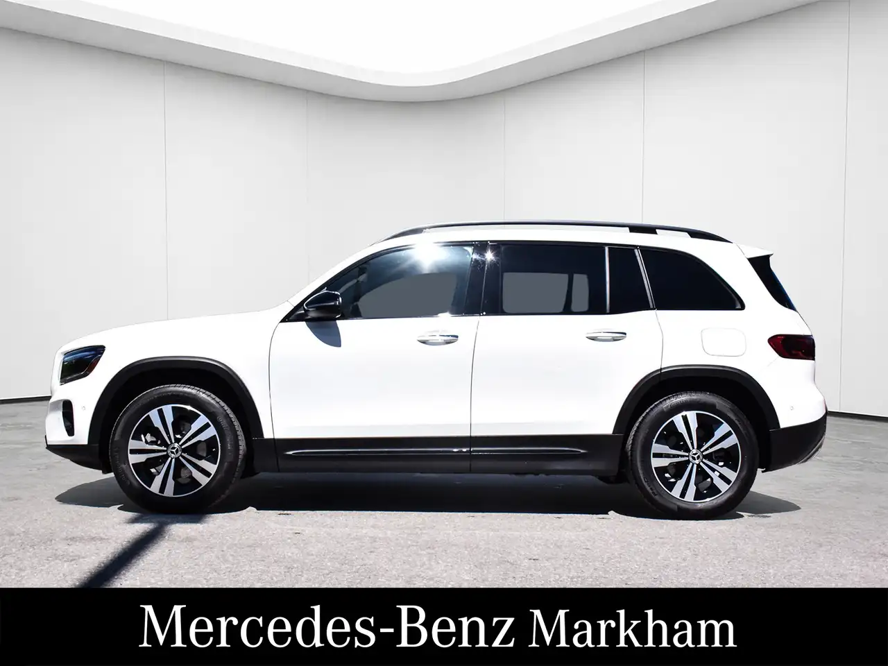 Mercedes-Benz GLB снимка Mercedes-Benz GLB