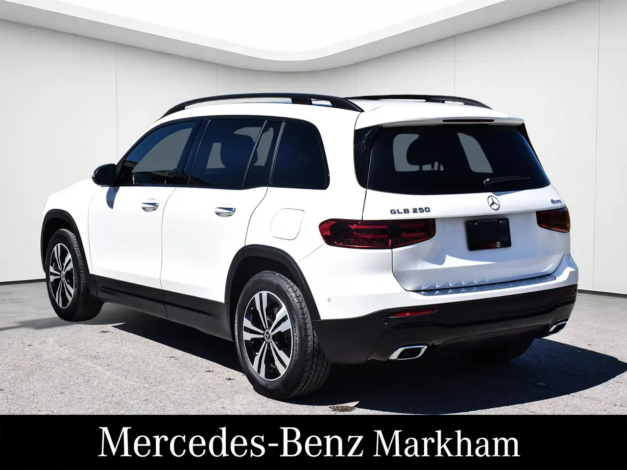 Mercedes-Benz GLB снимка Mercedes-Benz GLB