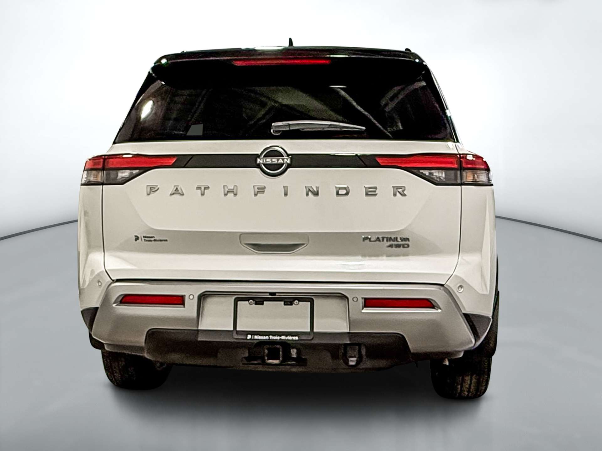 2025 Nissan Pathfinder Platinum — снимка 4