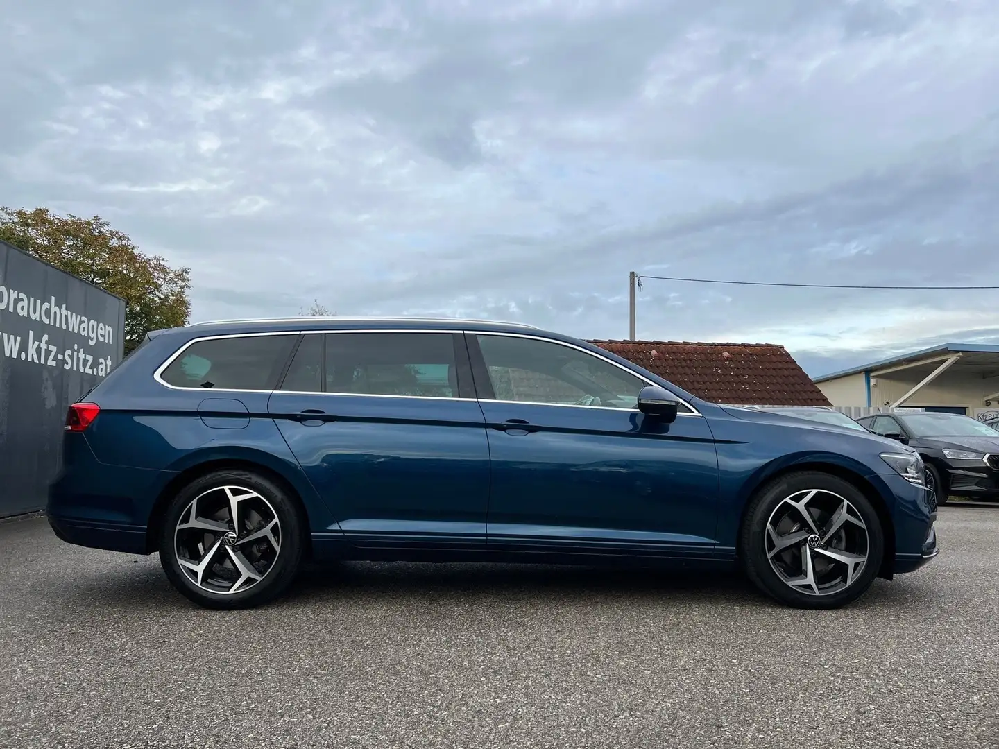 Volkswagen Passat Variant Business 2,0 TDI DSG | NP € 60.600 Blau - 2