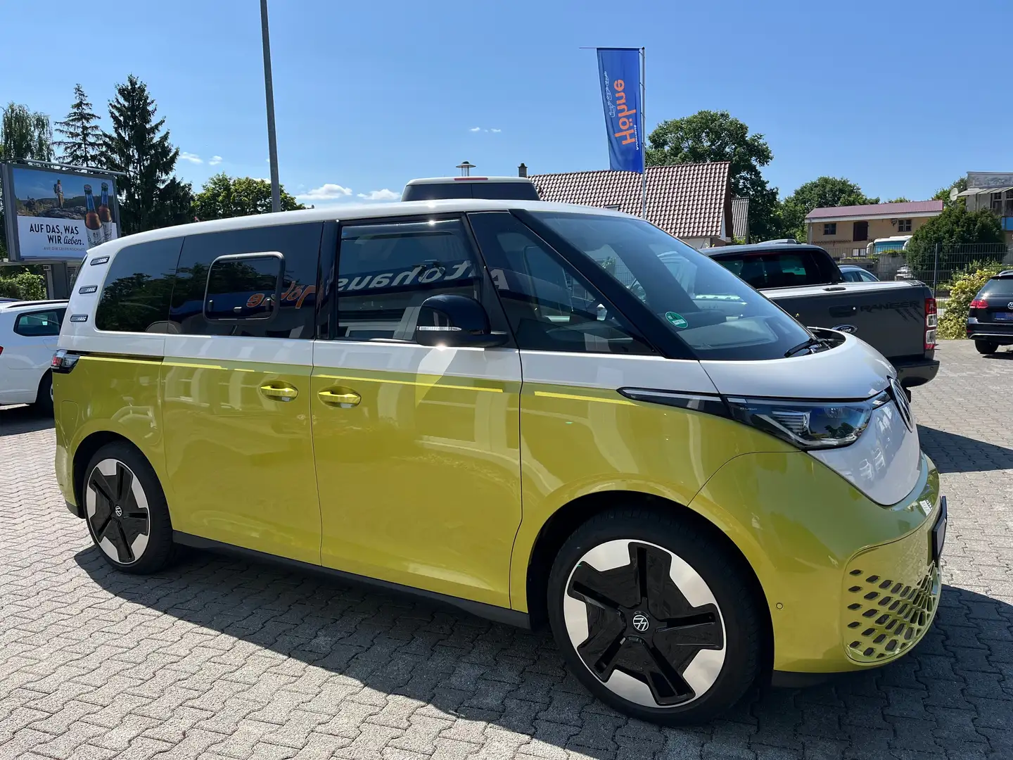 Volkswagen ID. Buzz Bus 150 kW Pro-Camper-AHK-IQ Light Gold - 2