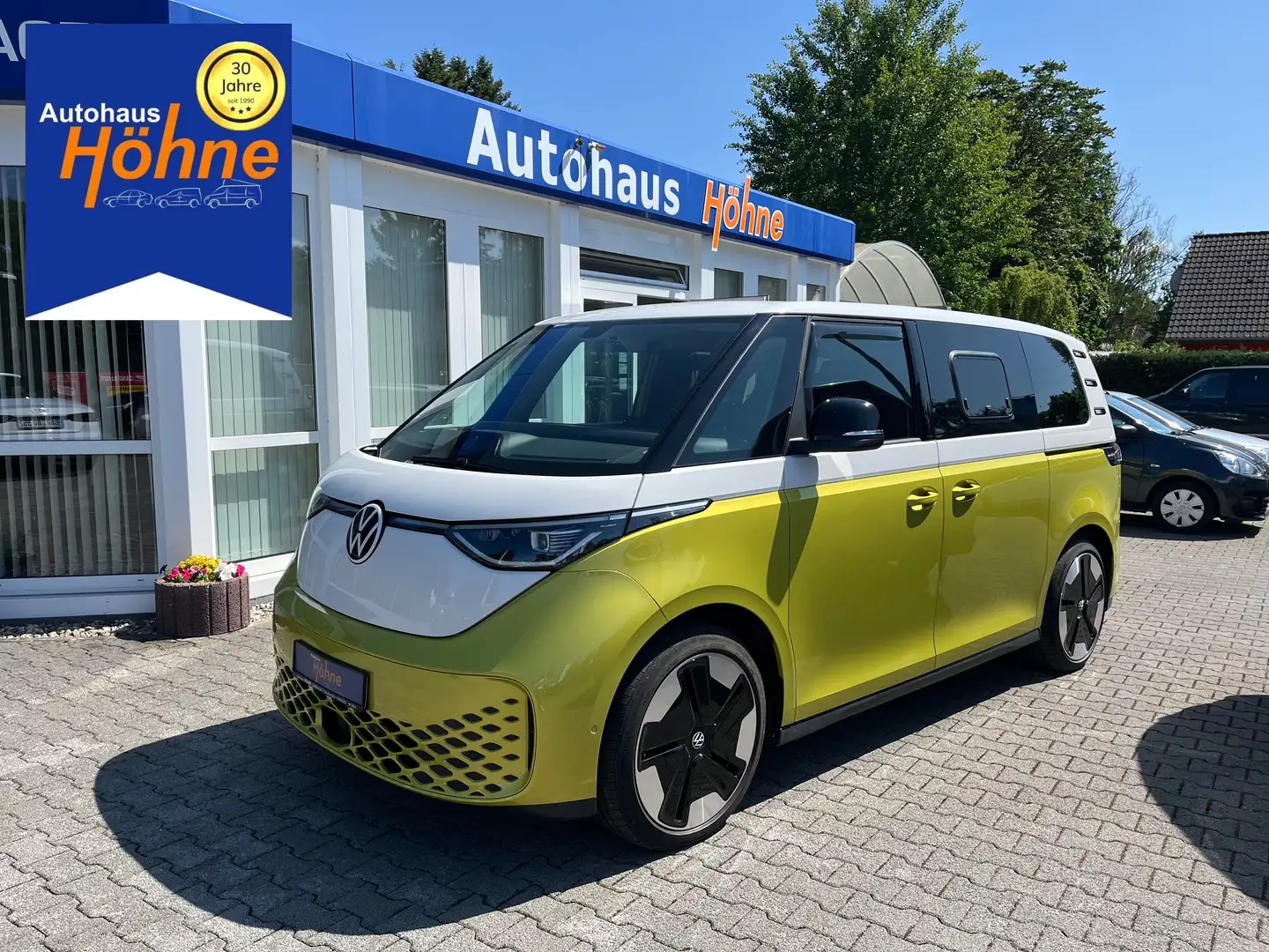 Volkswagen ID. Buzz Bus 150 kW Pro-Camper-AHK-IQ Light Gold - 1