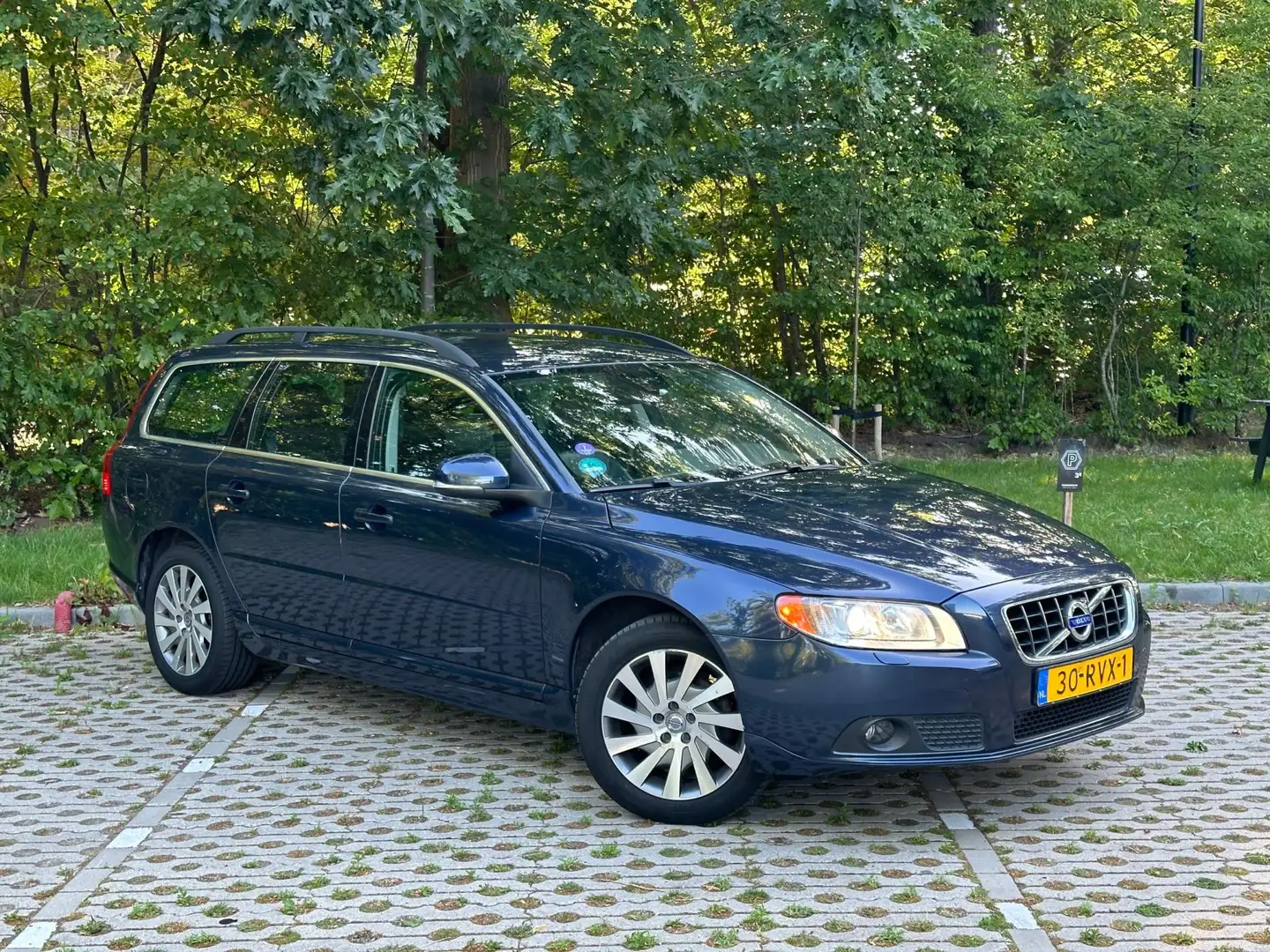 Volvo V70 1.6 T4 Limited Edition Trekhaak Bleu - 1