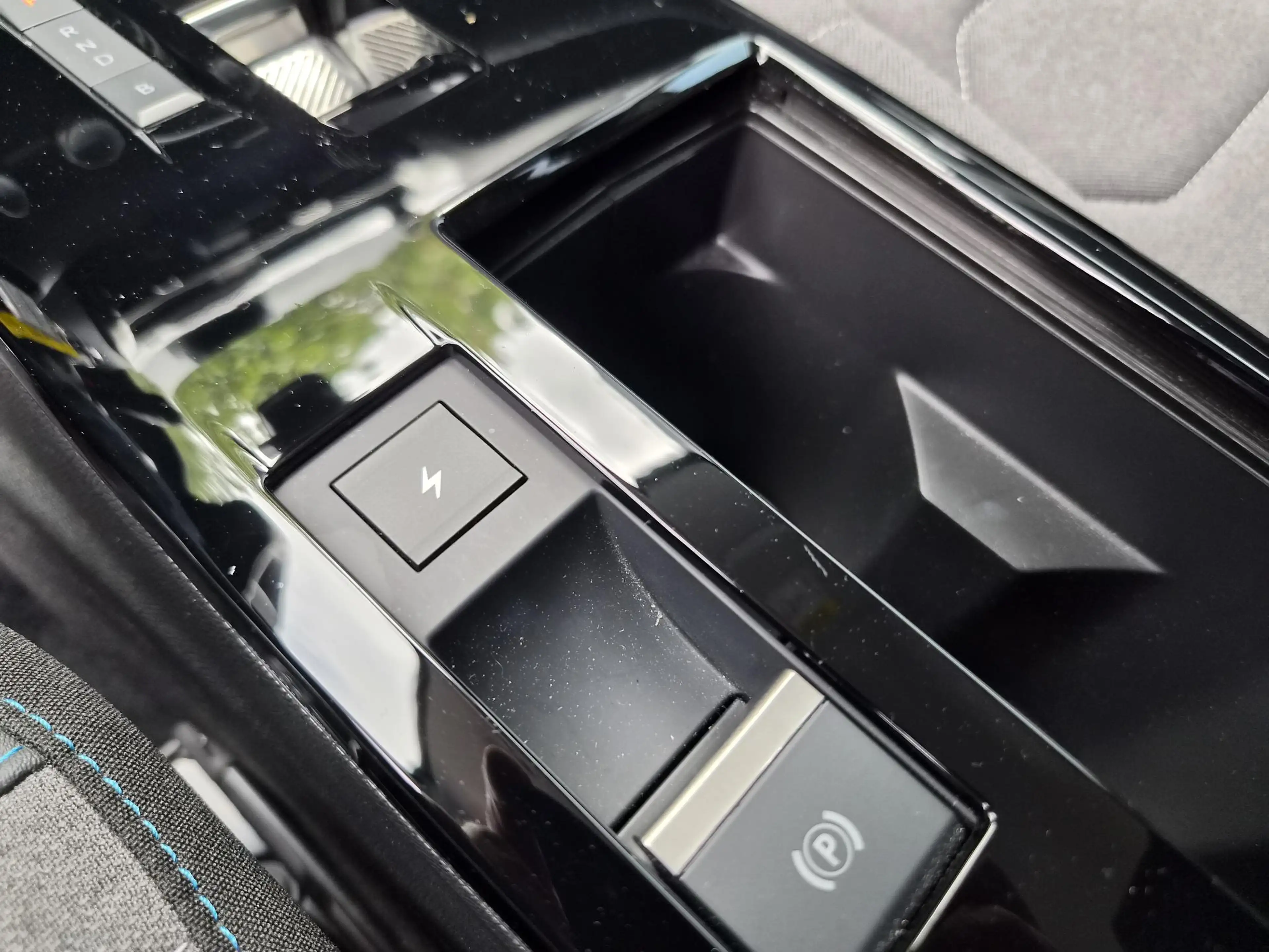 Citroen E-C4 Electric You 50 kWh LM VELGEN | SOH 100% | CAMERA — photo 22