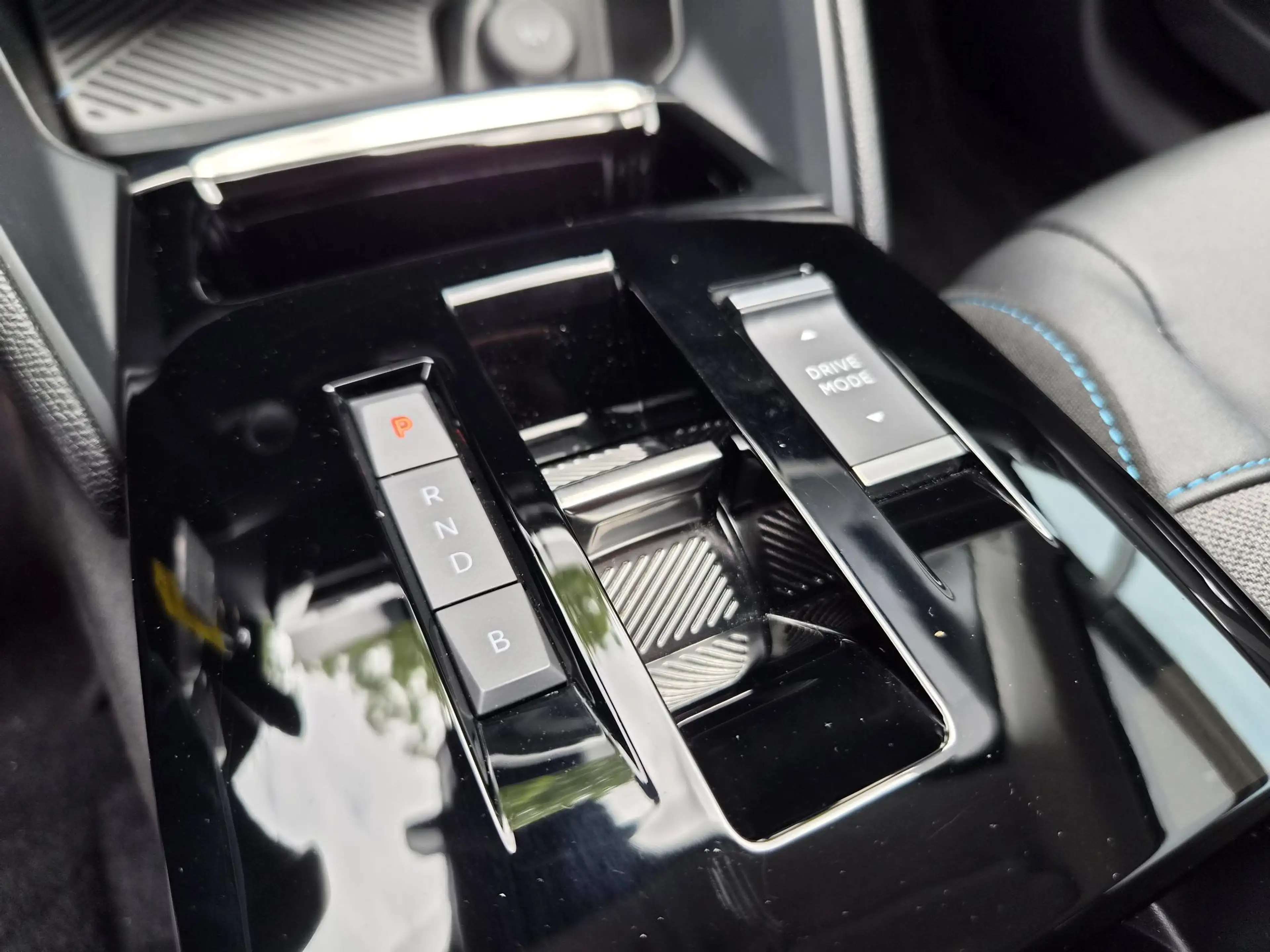 Citroen E-C4 Electric You 50 kWh LM VELGEN | SOH 100% | CAMERA — photo 21