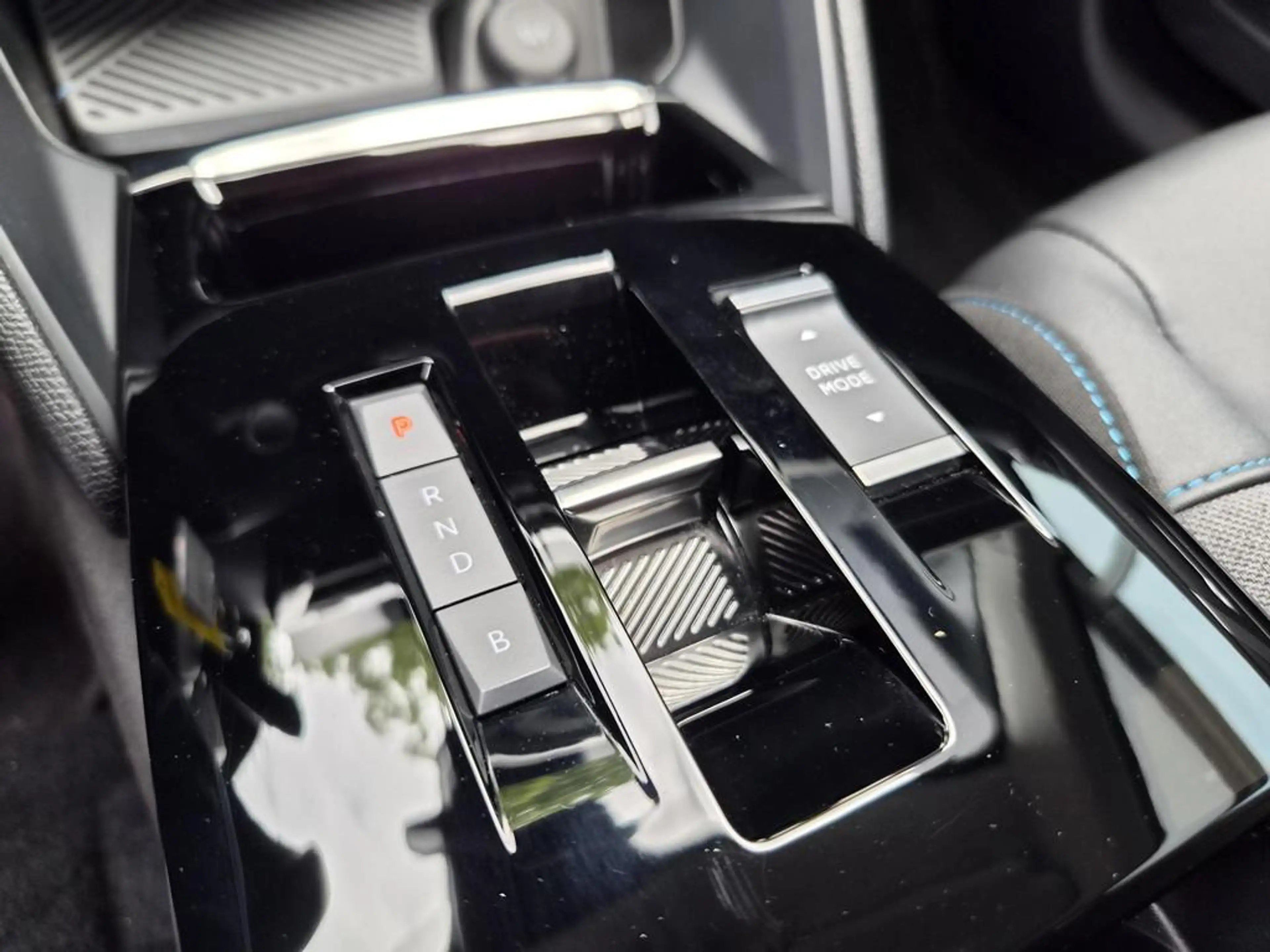 Citroen E-C4 Electric You 50 kWh LM VELGEN | SOH 100% | CAMERA — photo 18