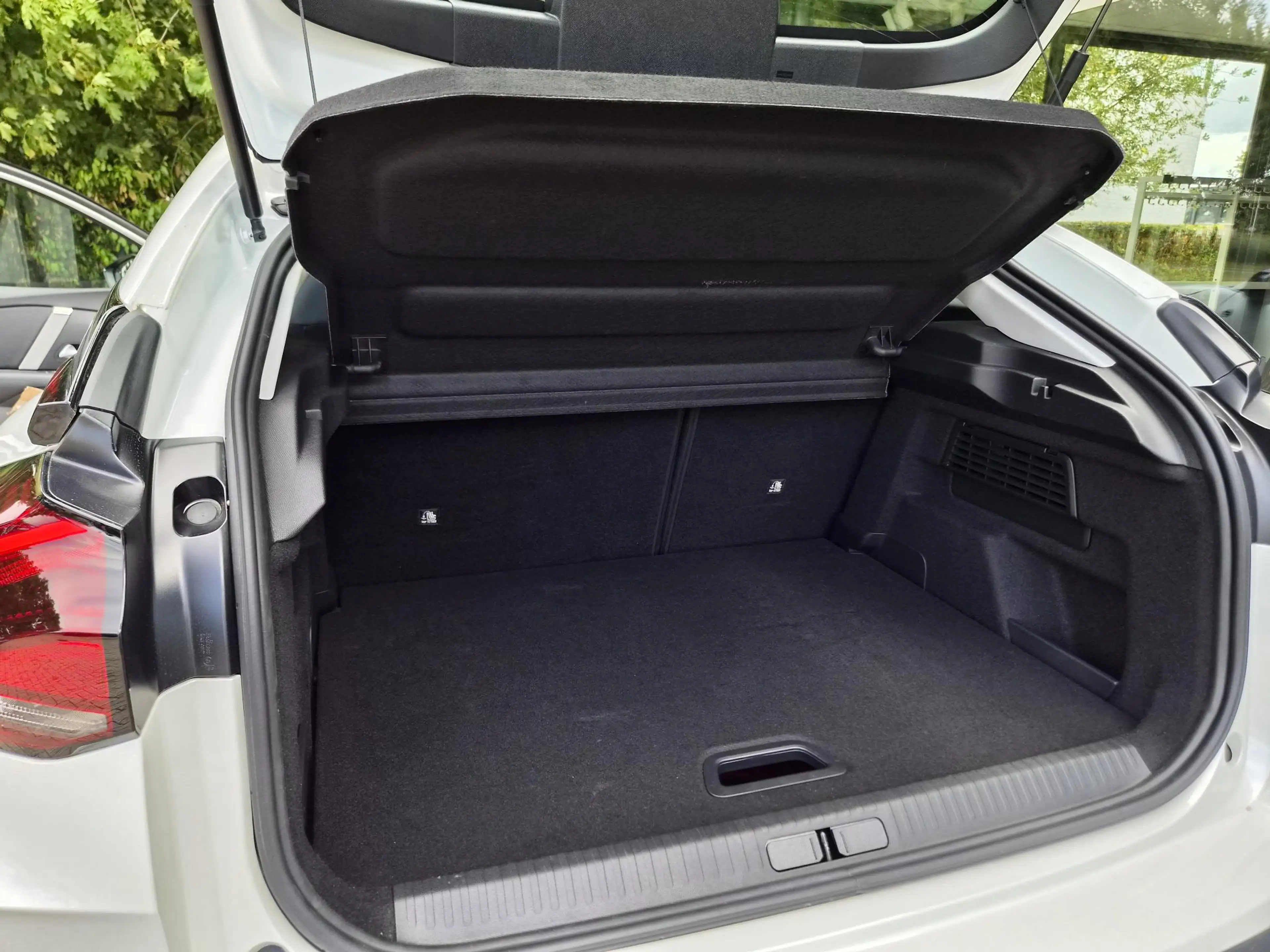 Citroen E-C4 Electric You 50 kWh LM VELGEN | SOH 100% | CAMERA — photo 27