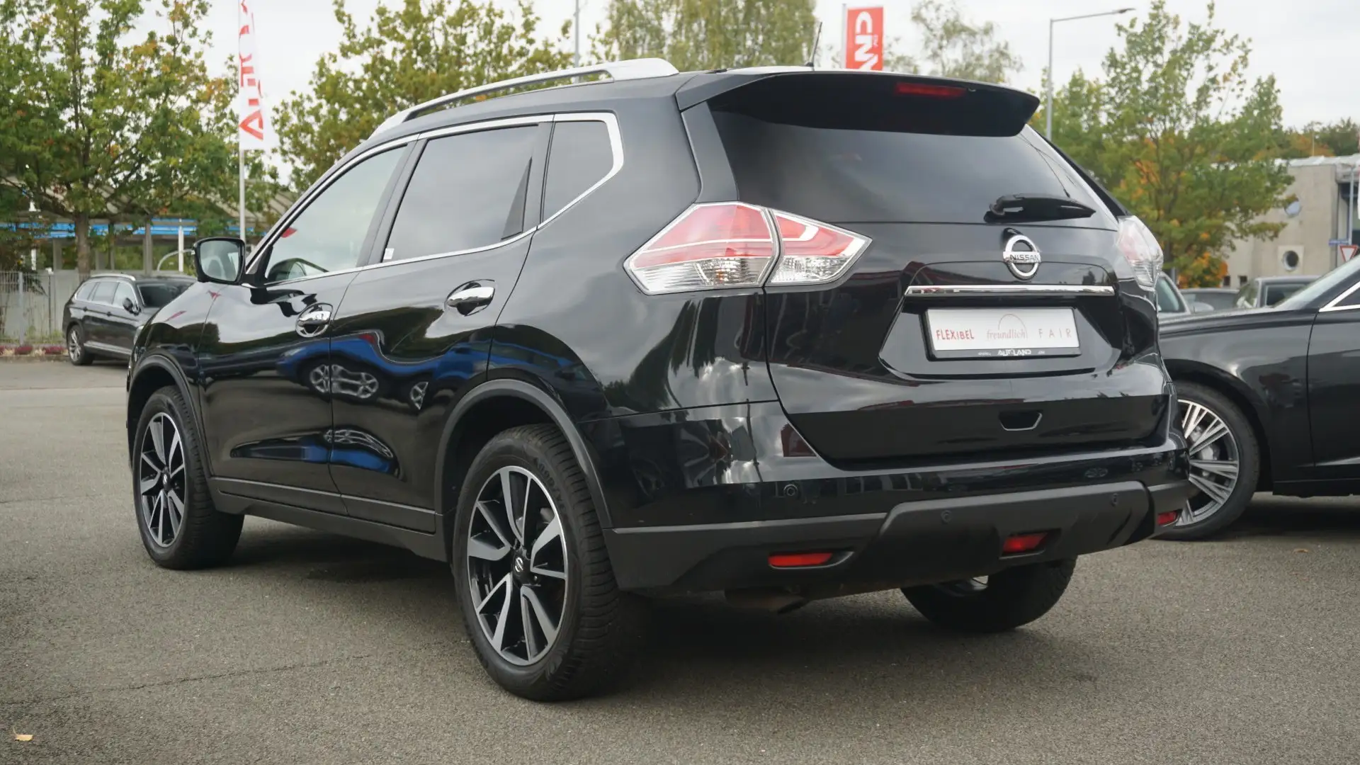 Nissan X-Trail 1.6 Tekna LED Navi 360° 7-Sitzer Leder Negro - 2