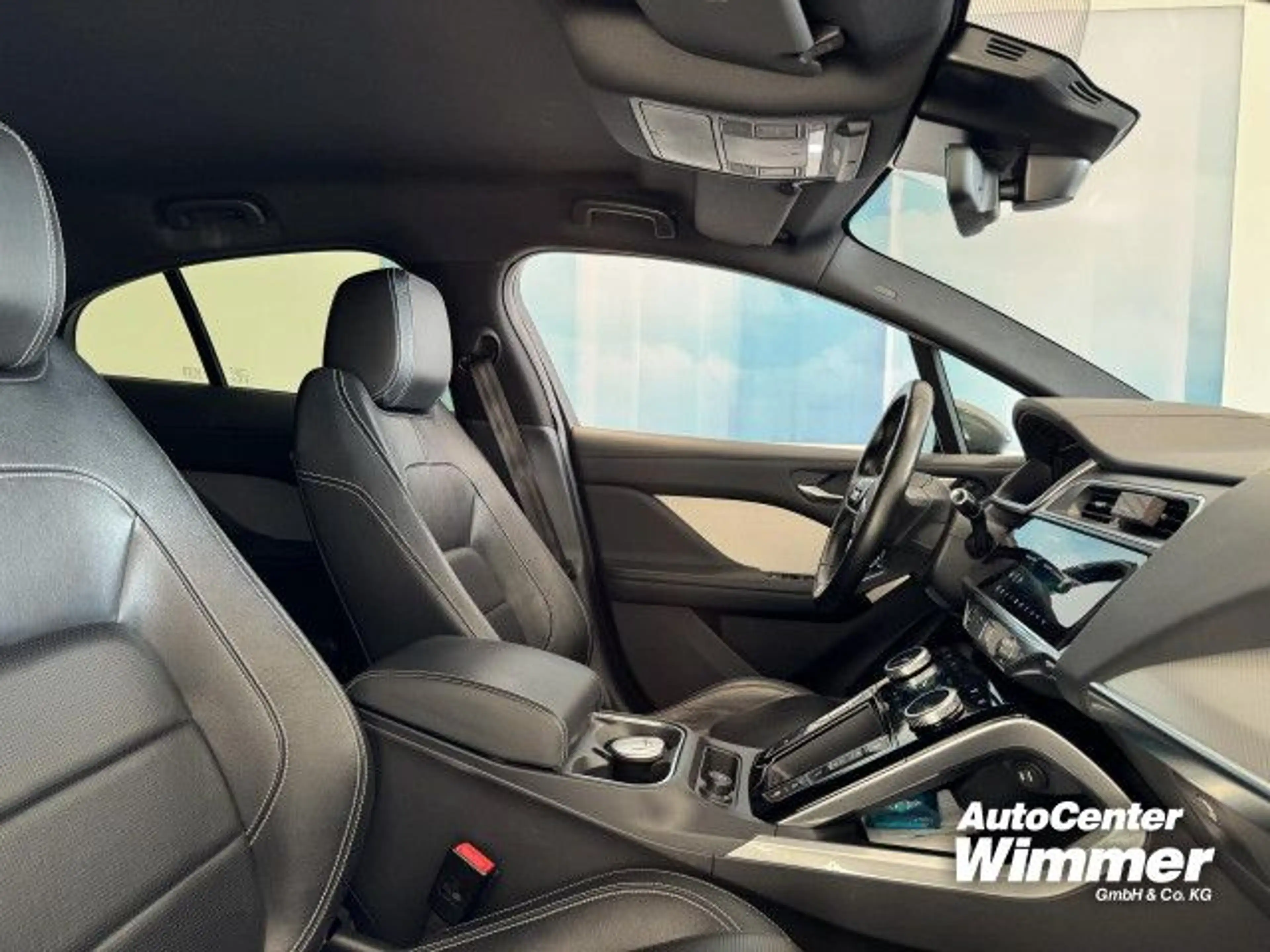 Jaguar I-Pace EV400 AWD SE BlackPack Luftfederung HUD LED — photo 4