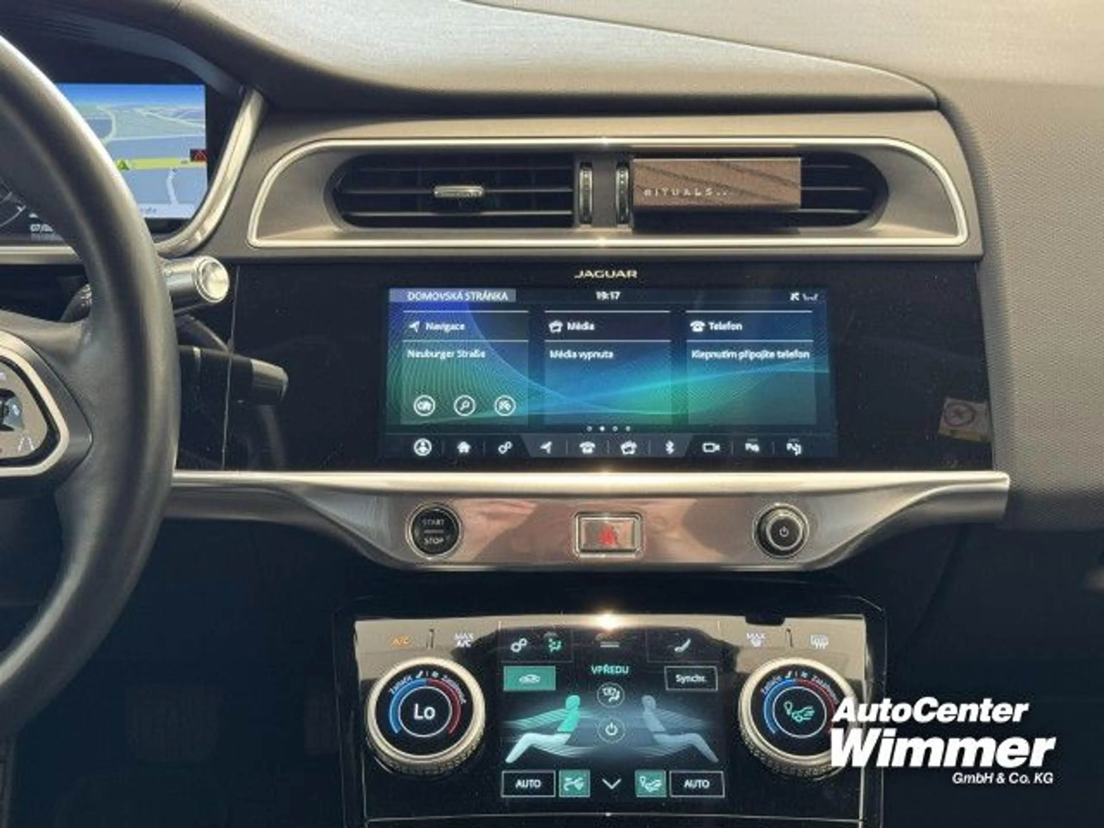 Jaguar I-Pace EV400 AWD SE BlackPack Luftfederung HUD LED — photo 9