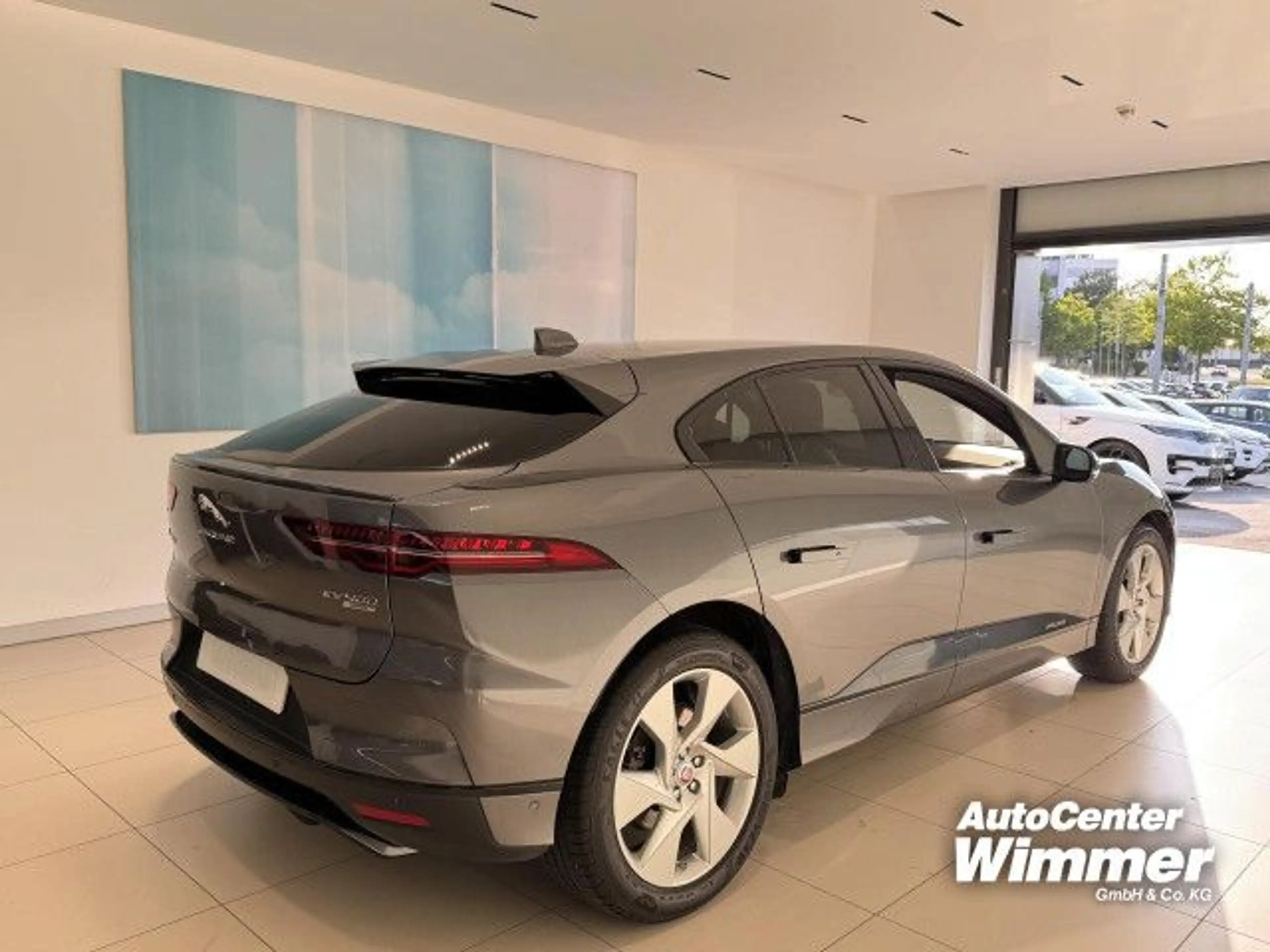 Jaguar I-Pace EV400 AWD SE BlackPack Luftfederung HUD LED — photo 3