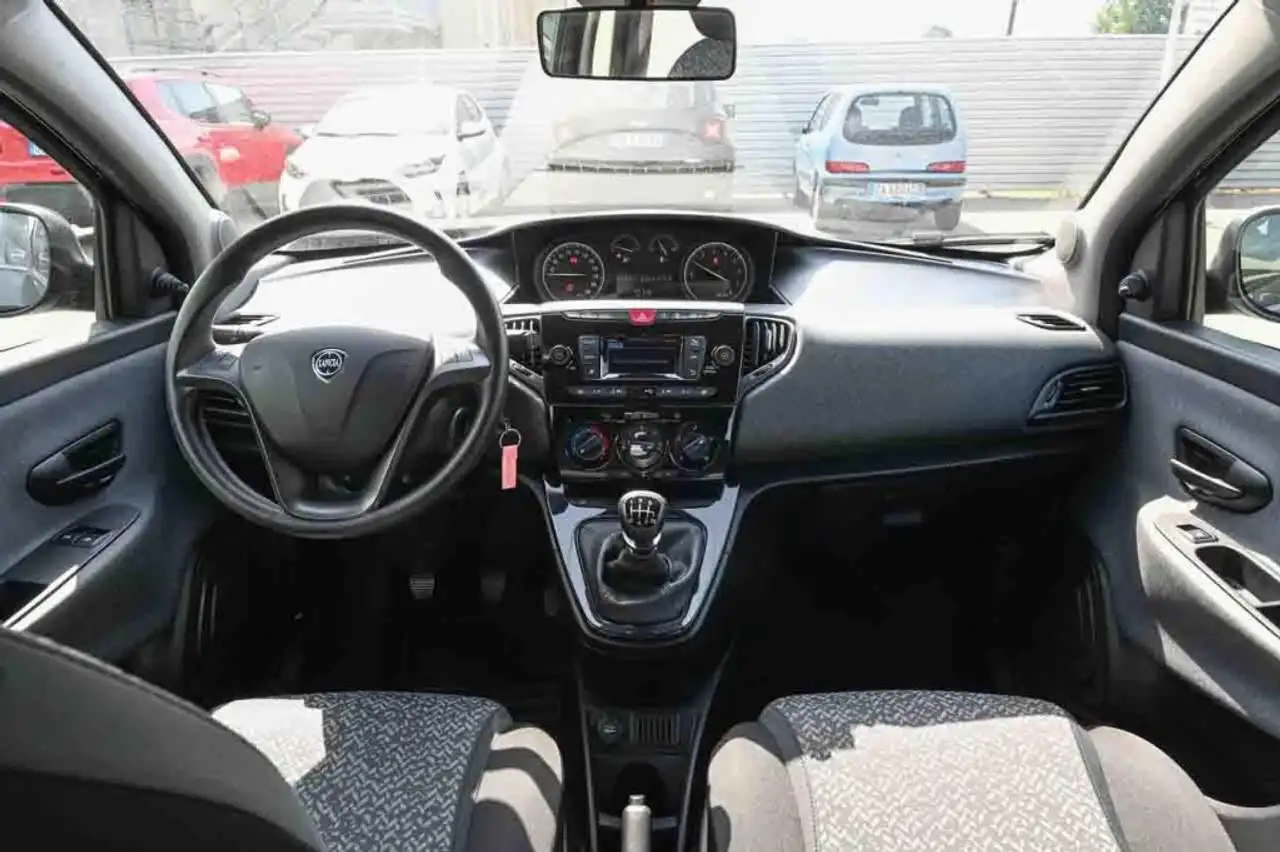 Lancia Ypsilon 2021 — фото 7