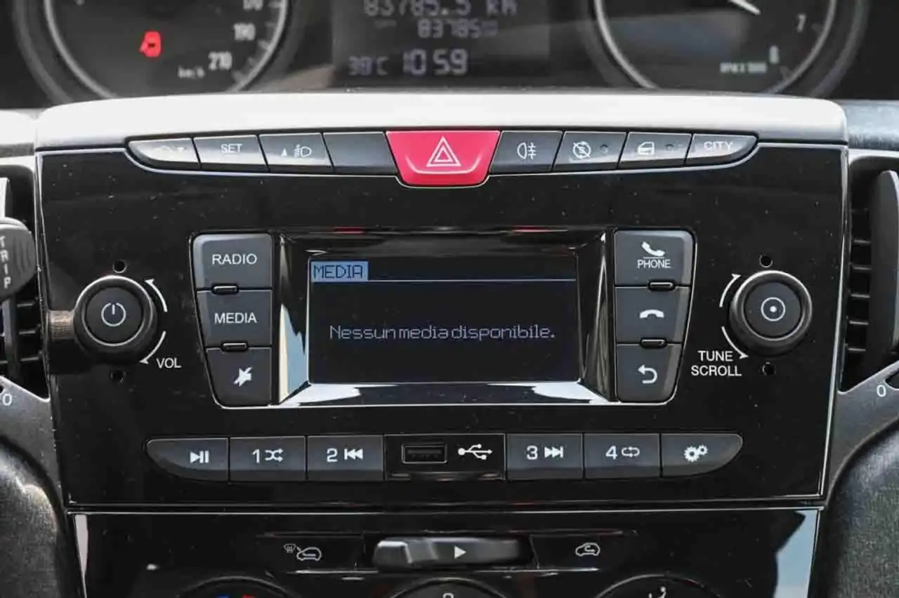Lancia Ypsilon 2021 — фото 14