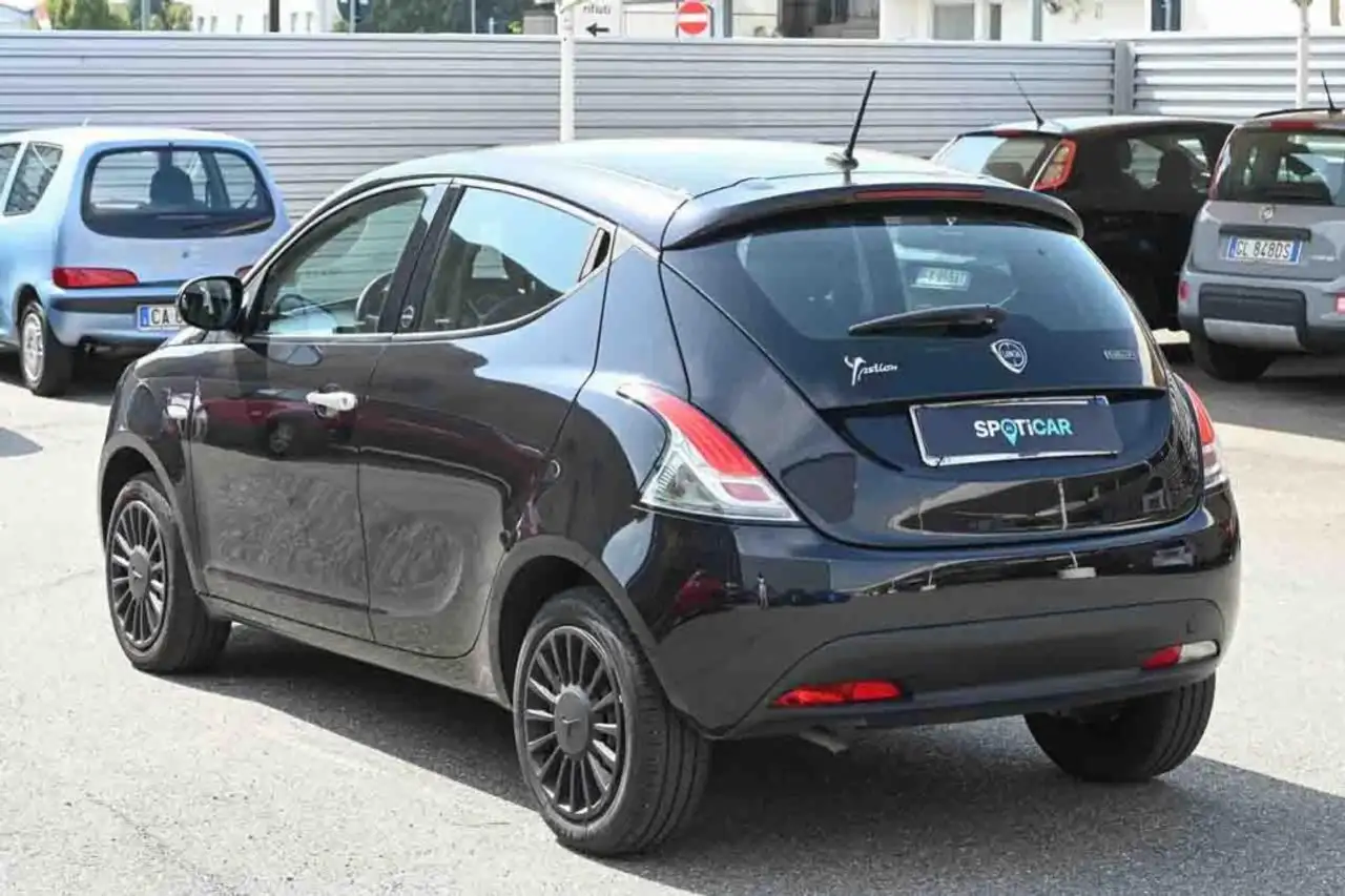 Lancia Ypsilon 2021