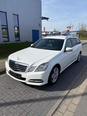 Mercedes-Benz E 200 *HU/AU NEU*SHZ*Klimaautomatik*Standheizung