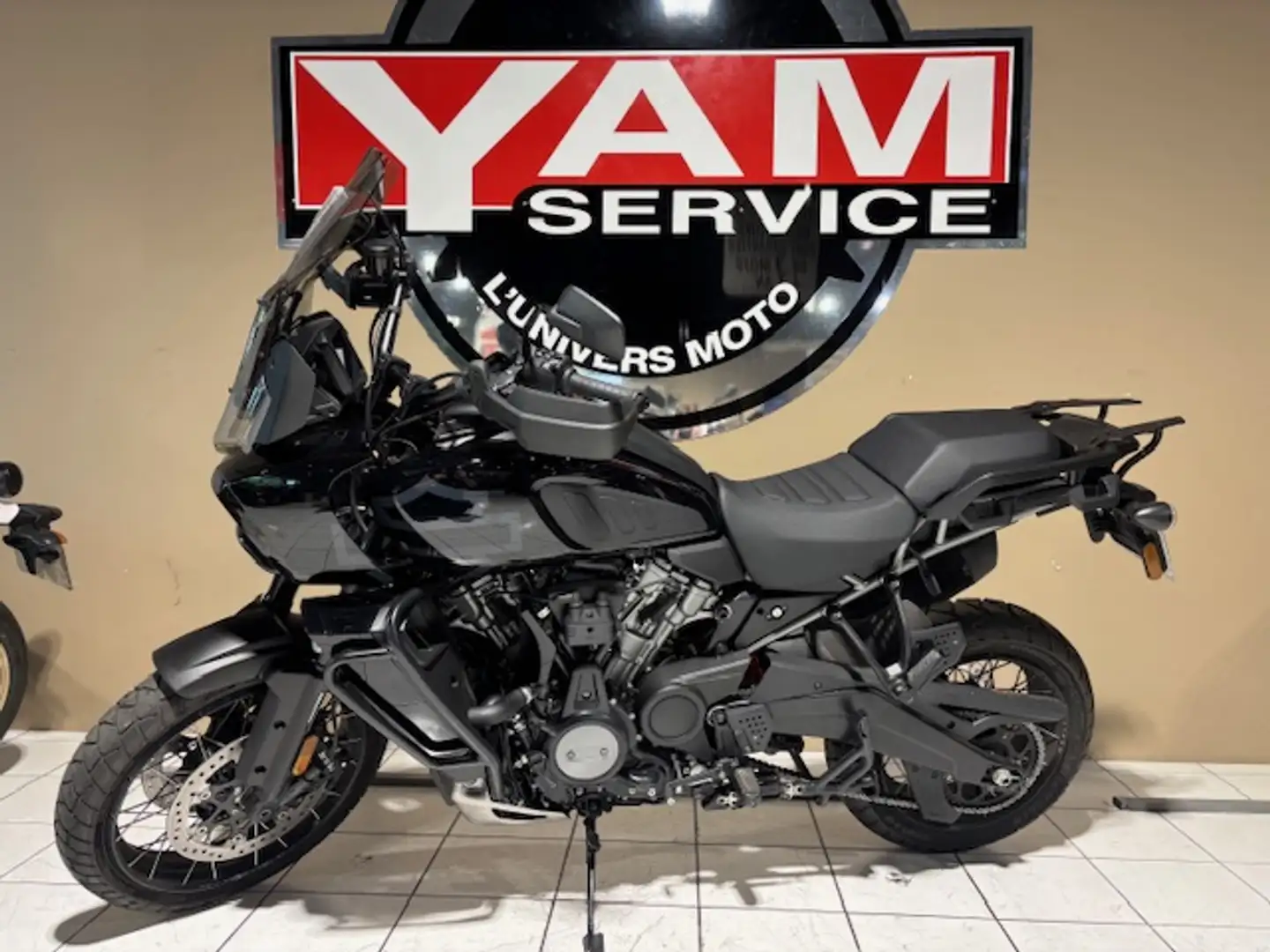 Harley-Davidson Pan America Black - 1