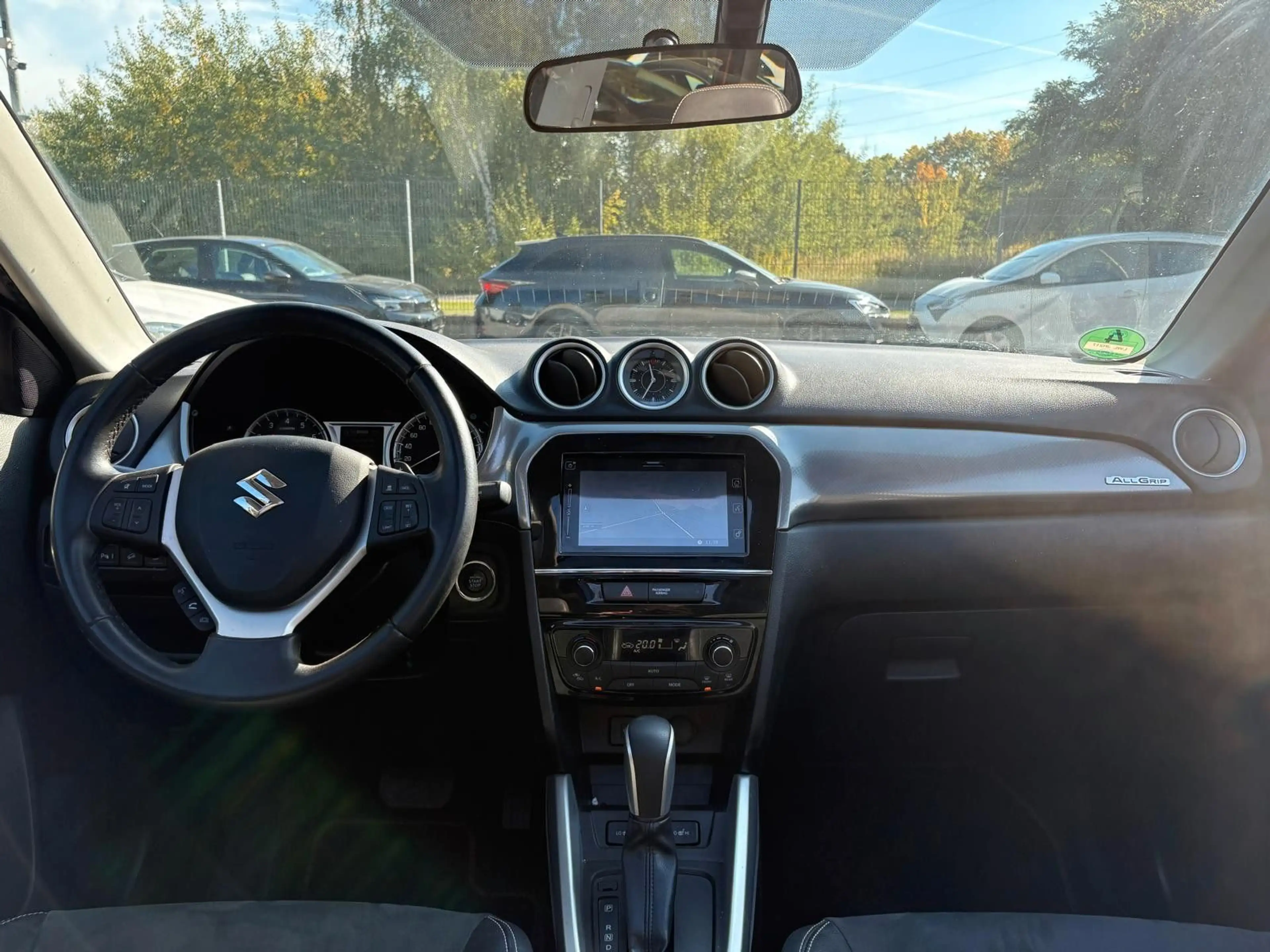 Suzuki Vitara 4x4 Automatik Pano*ACC*Navi*SitzHz. — photo 12